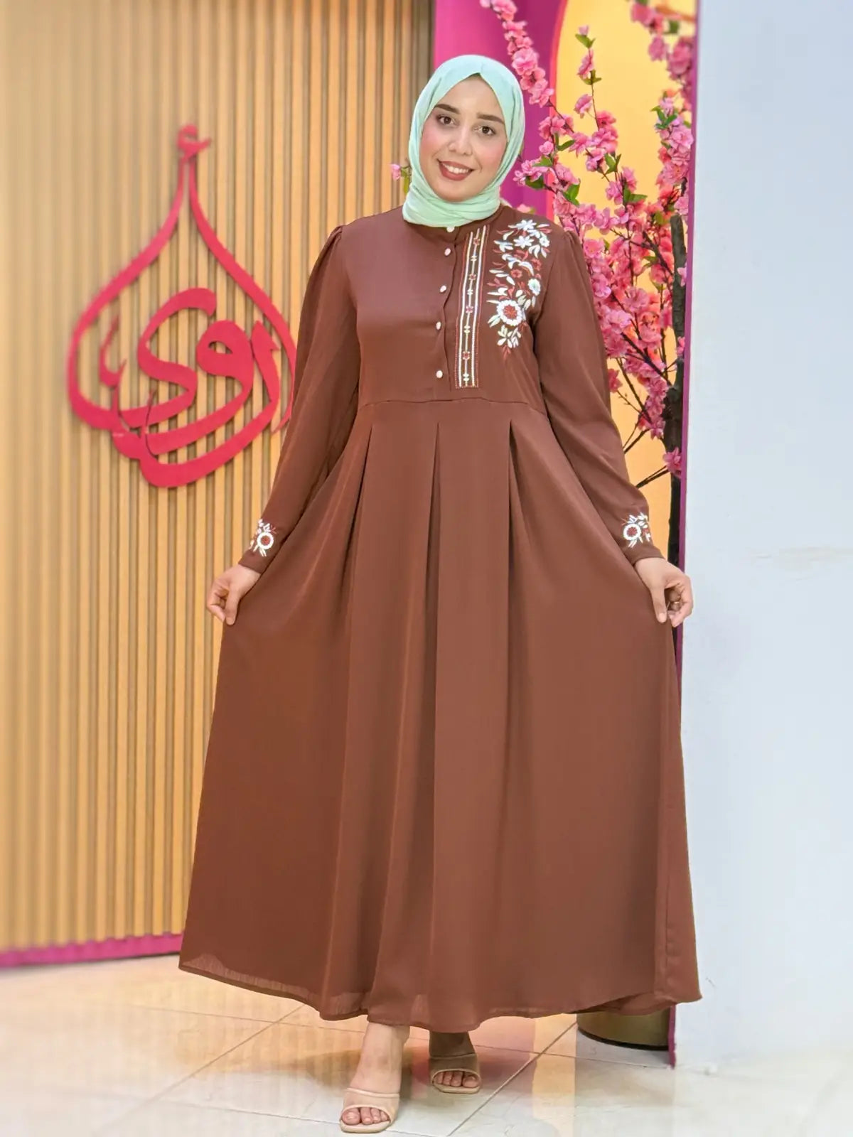 فستان نضال اجوري