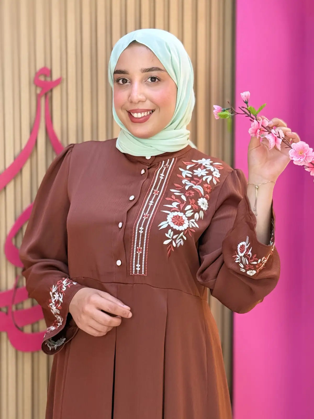 فستان نضال اجوري