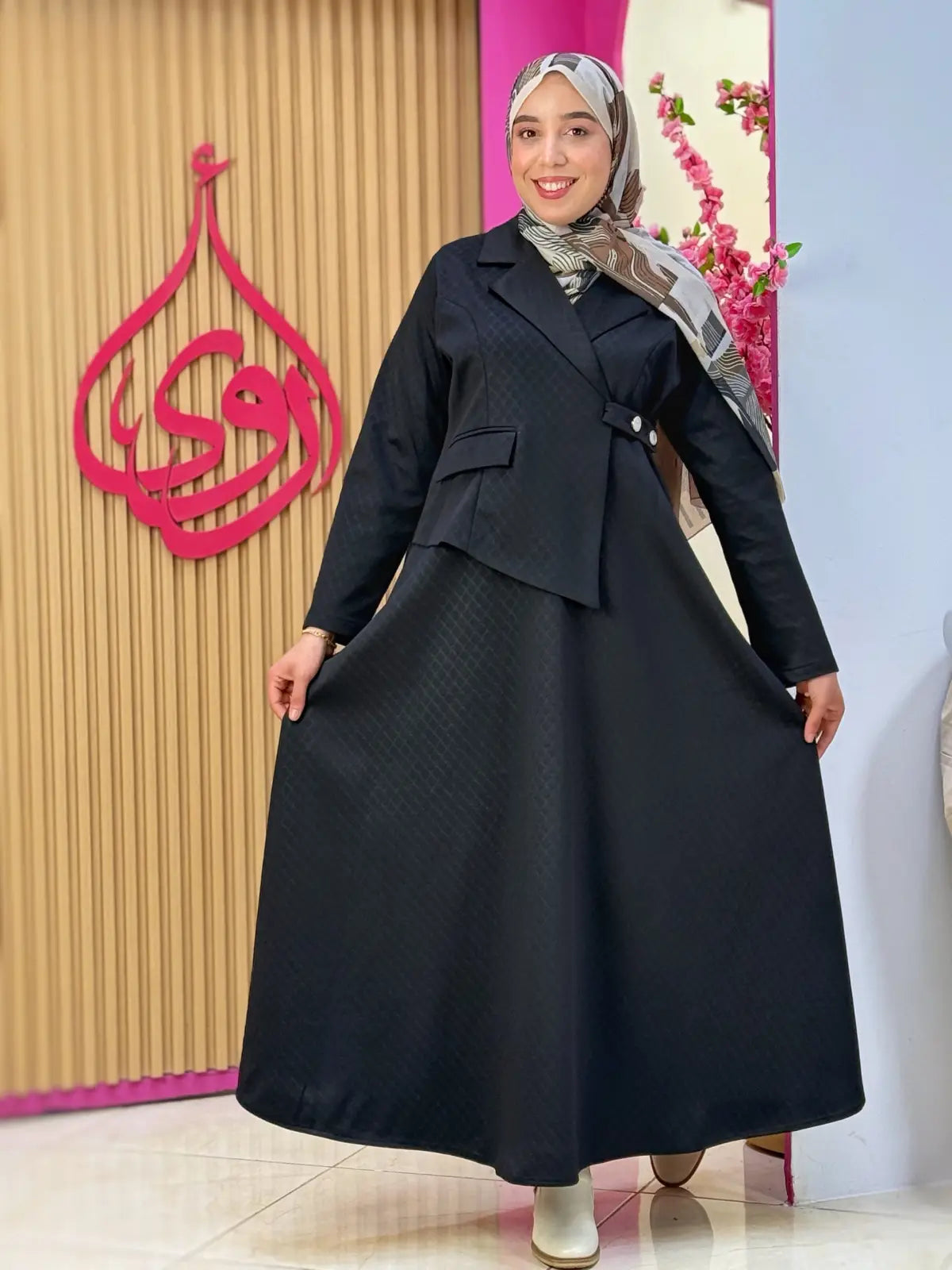 فستان ميرا أسود
