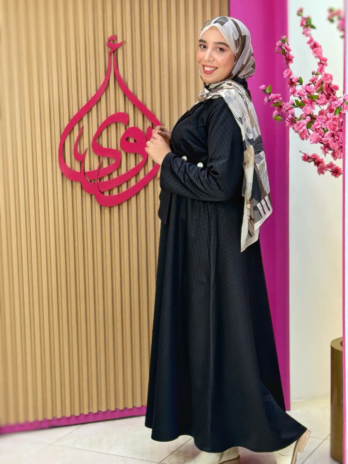 فستان ميرا أسود