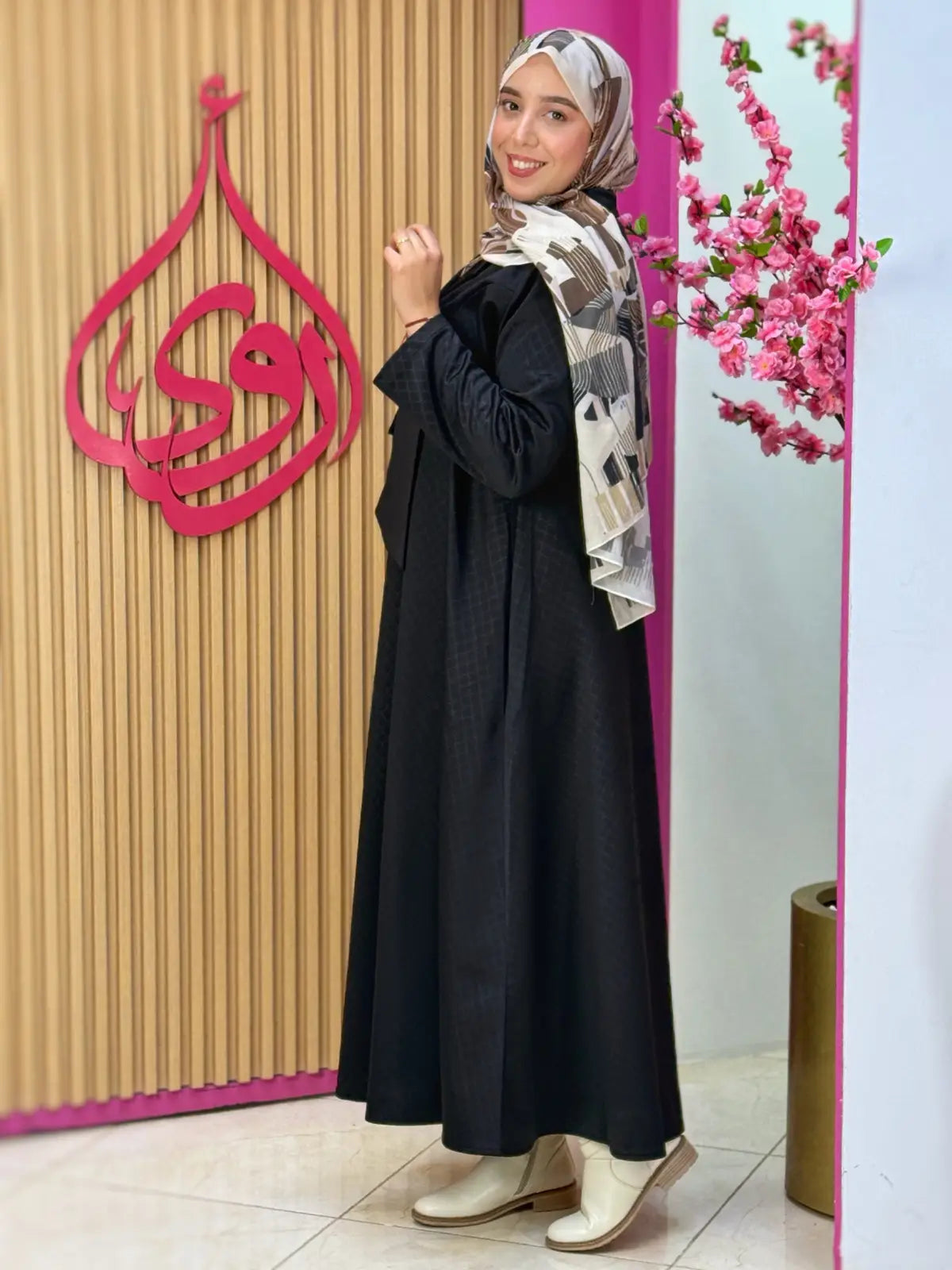 فستان ميرا أسود