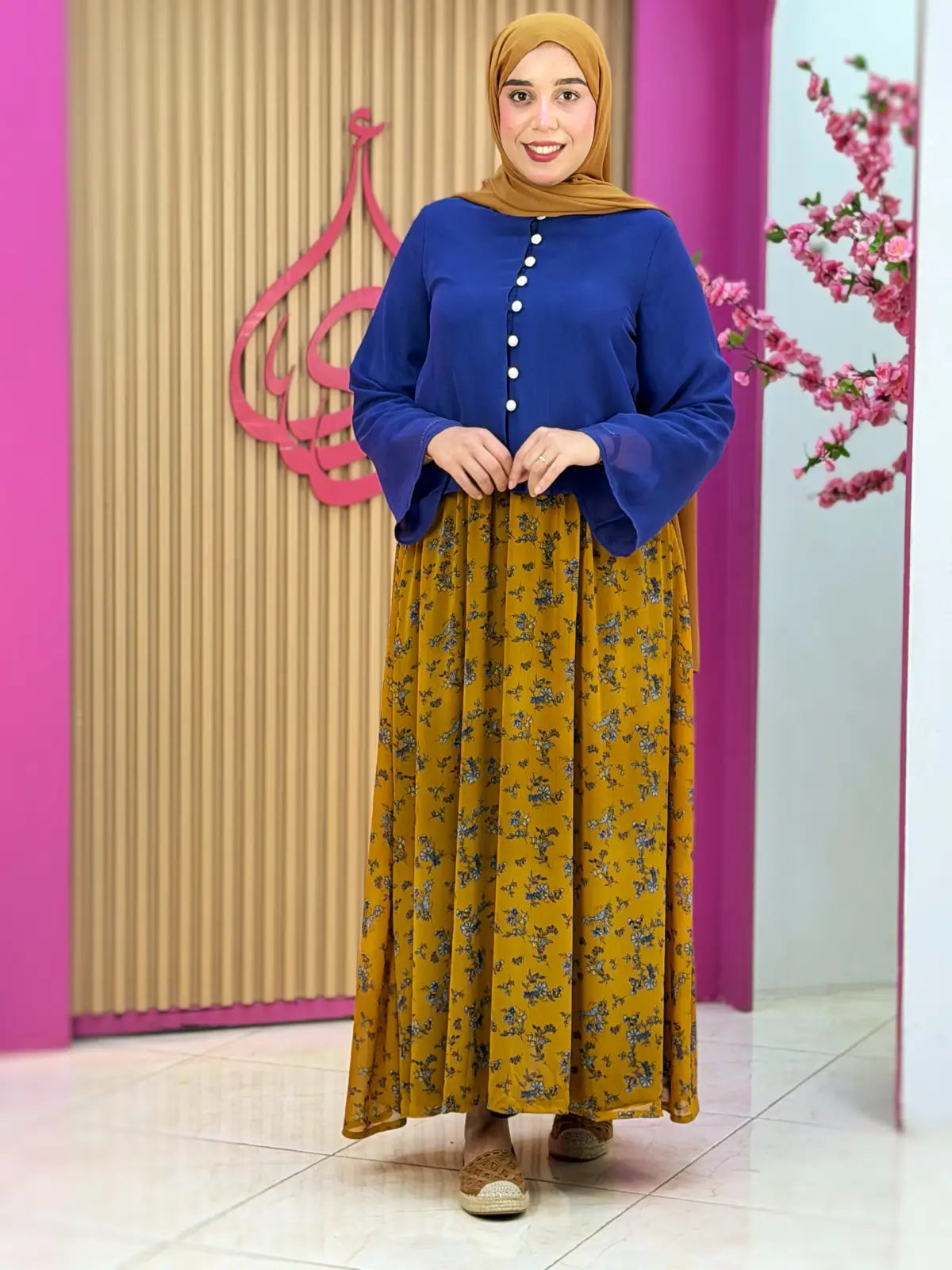 تنورة ابتهال خردلي