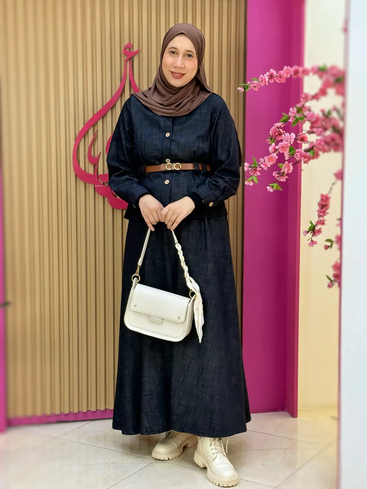 طقم أية أسود