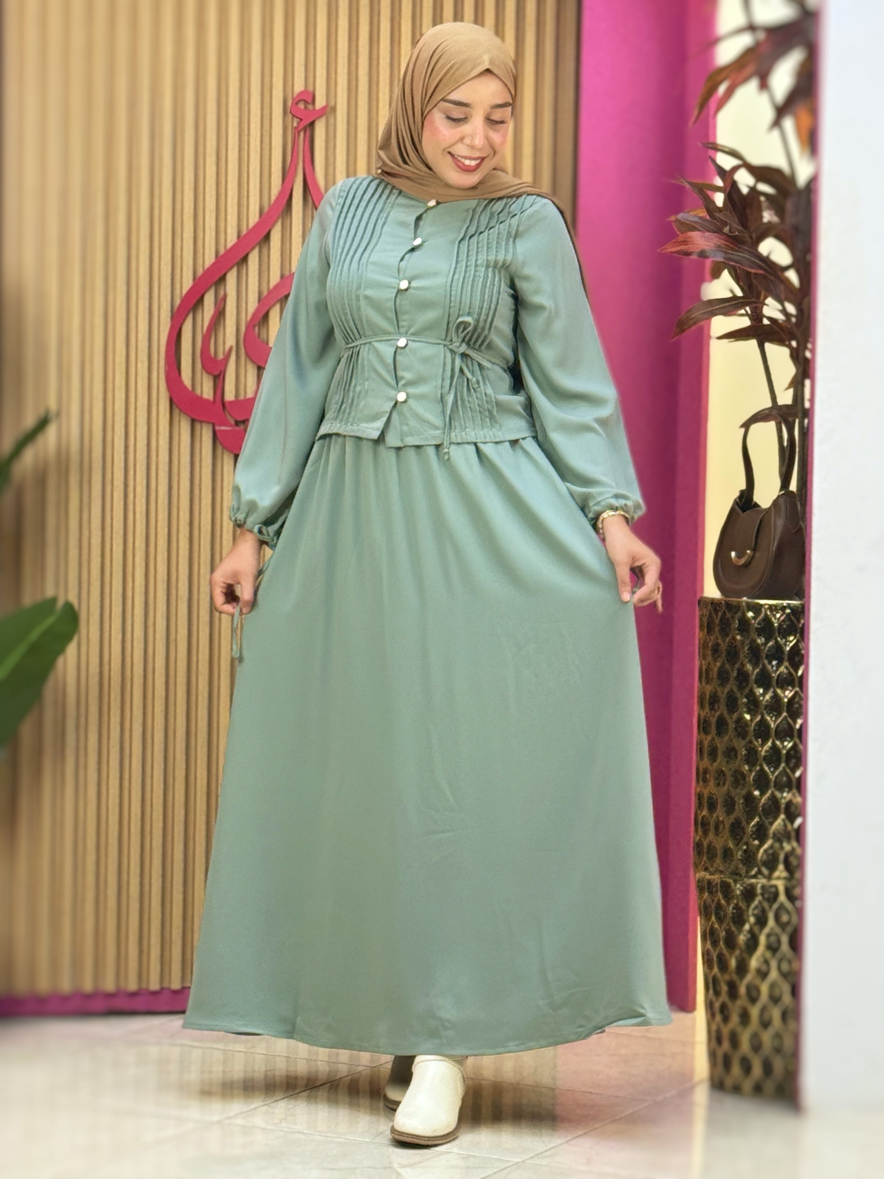 طقم نور أخضر