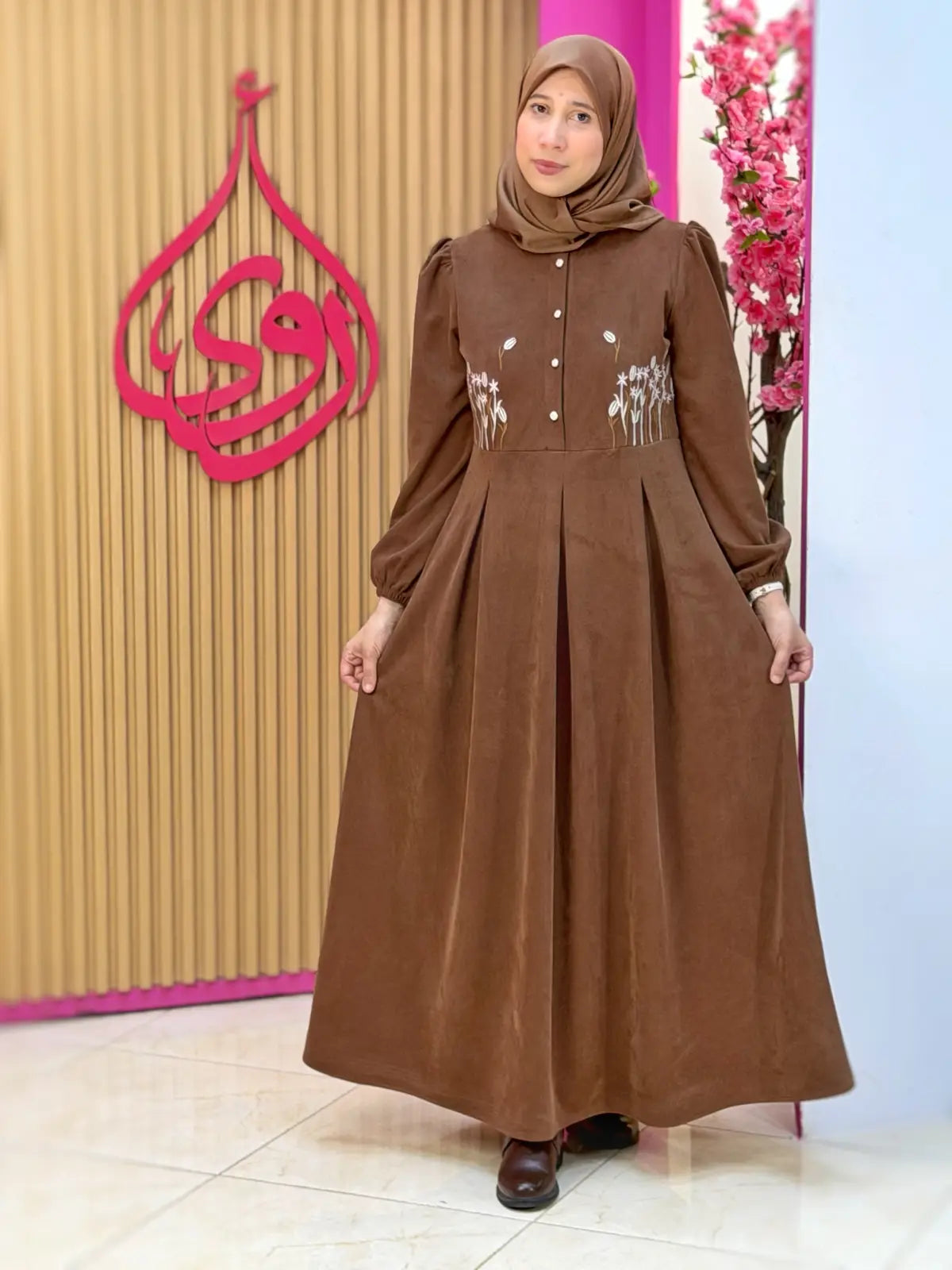 فستان فيروز بني