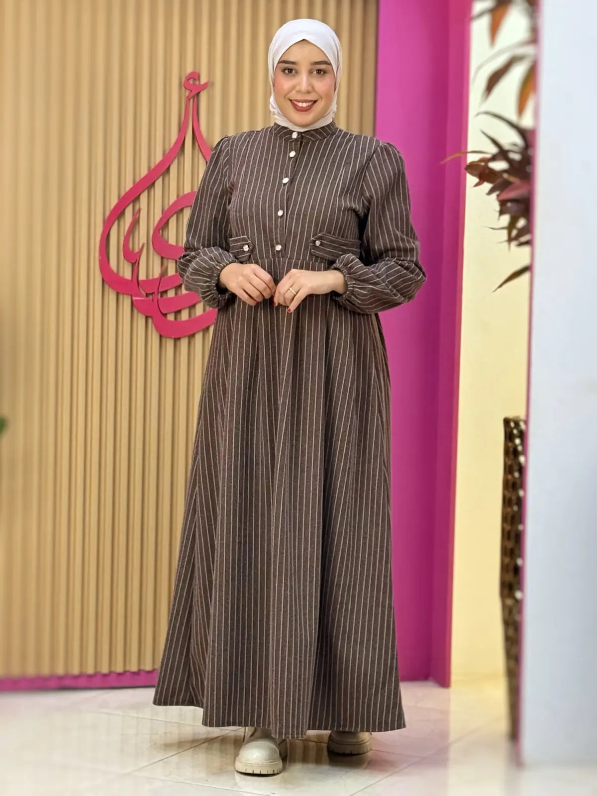 فستان لين بني