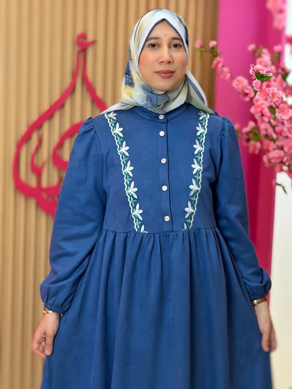 فستان زخرف أزرق