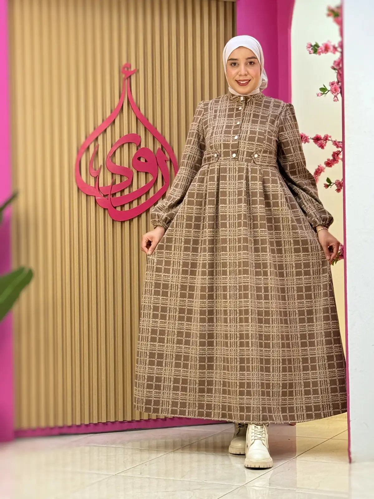 فستان دفئ بني