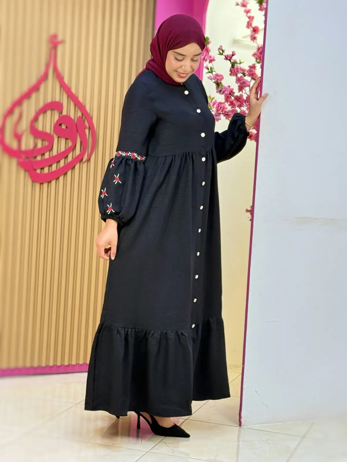 فستان ورود أسود