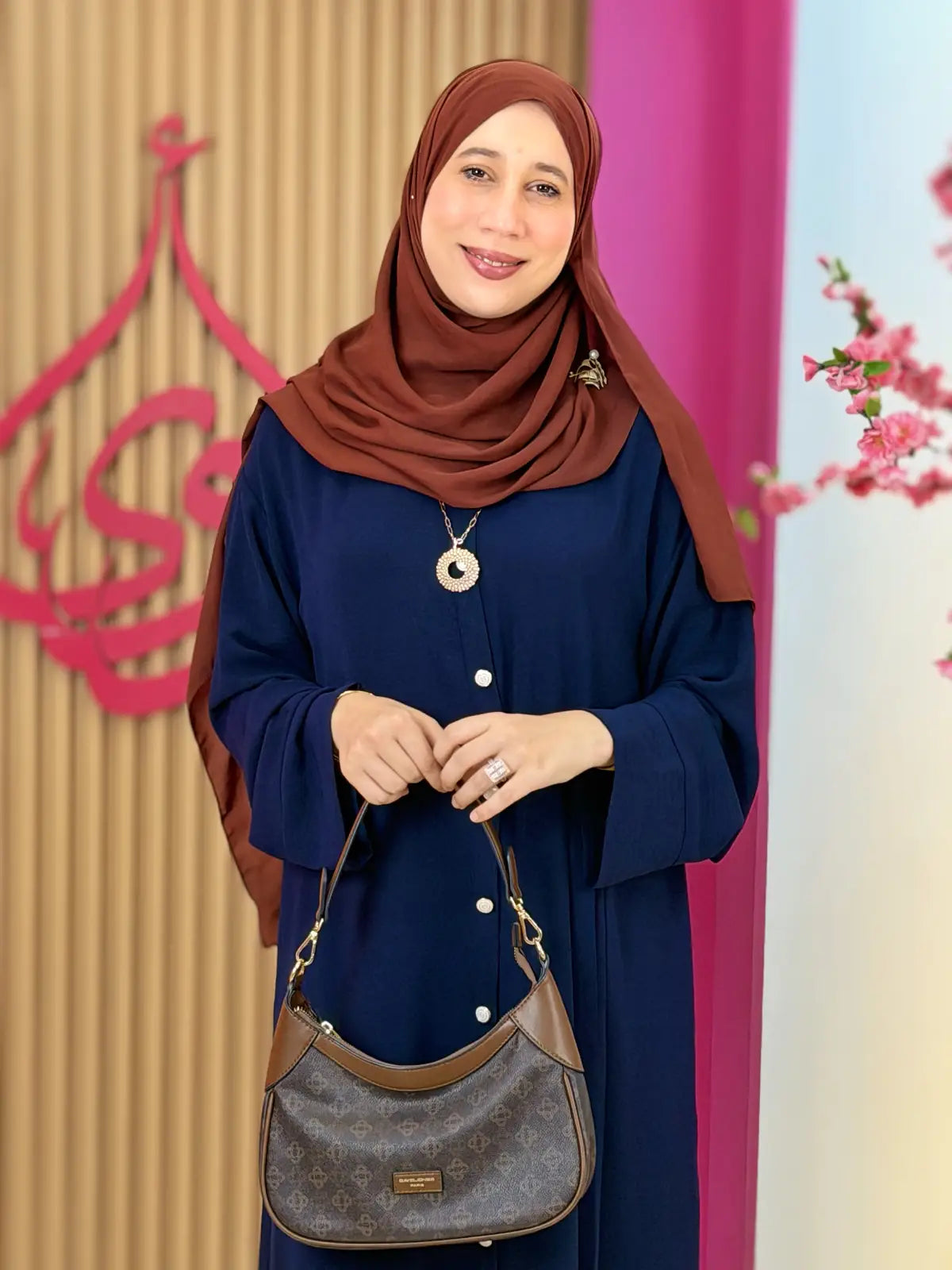 طقم نهاد أزرق
