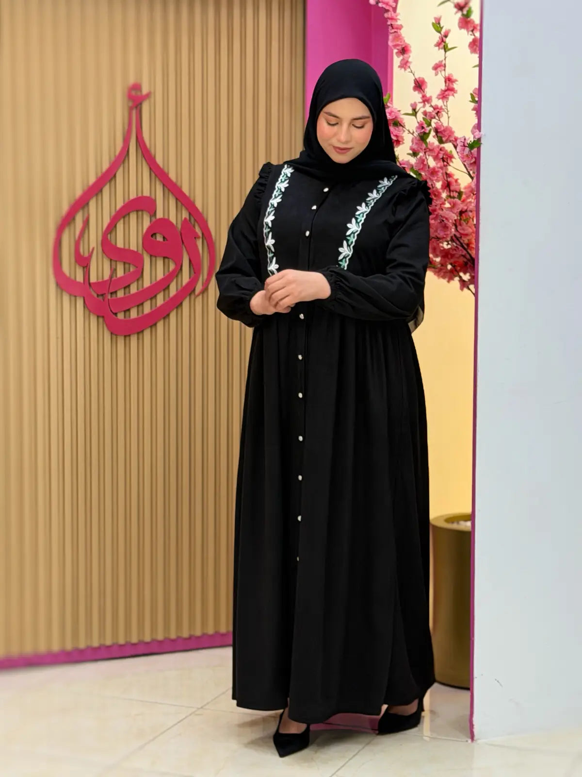 فستان زخرف أسود
