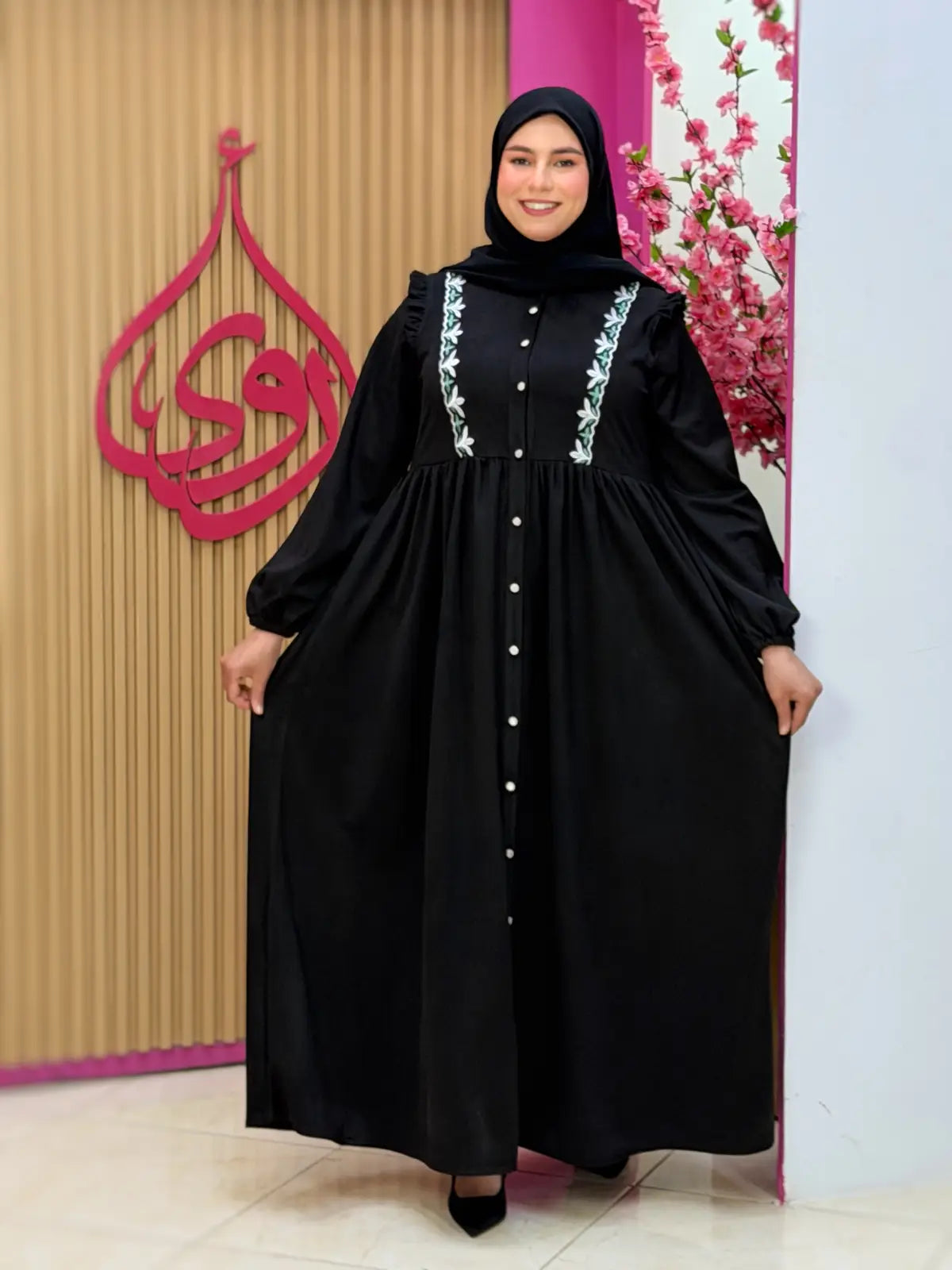 فستان زخرف أسود