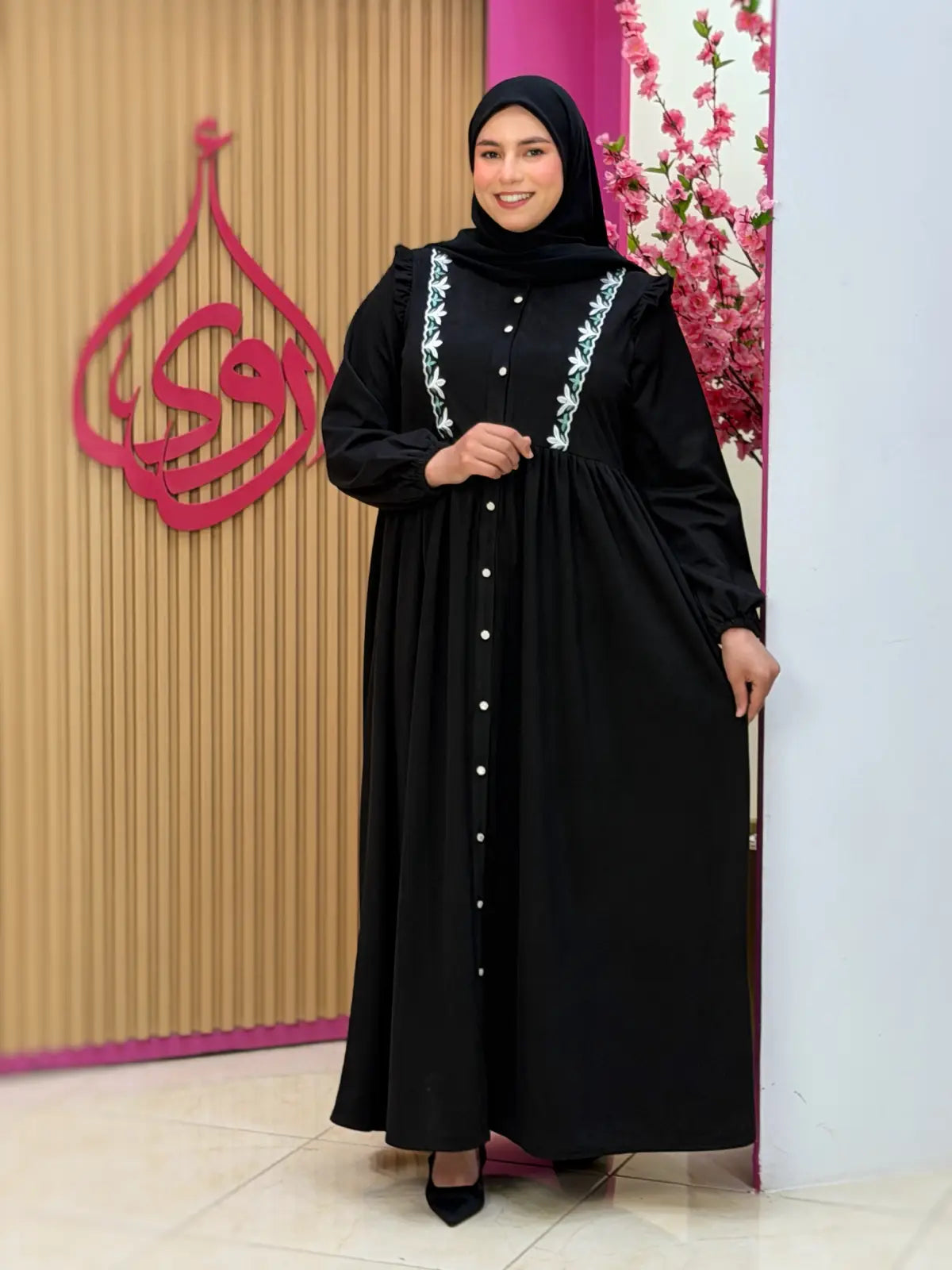 فستان زخرف أسود
