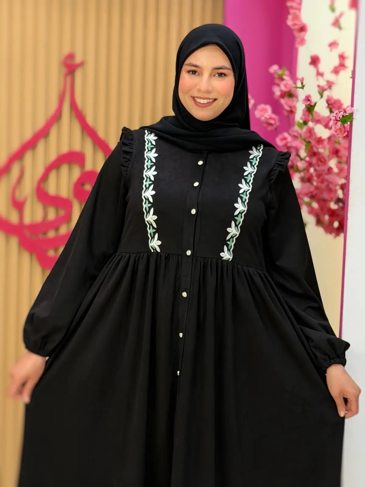 فستان زخرف أسود