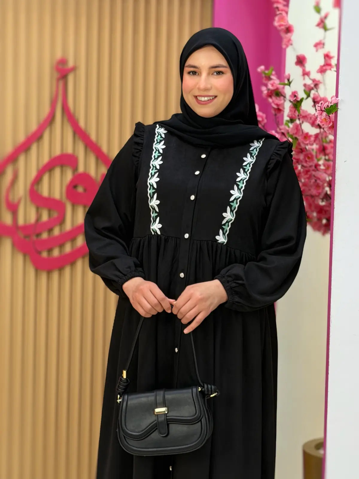 فستان زخرف أسود