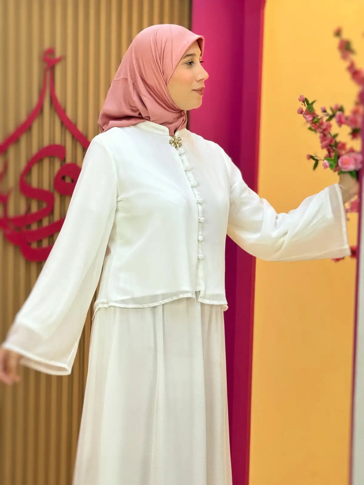 طقم جمانة أبيض