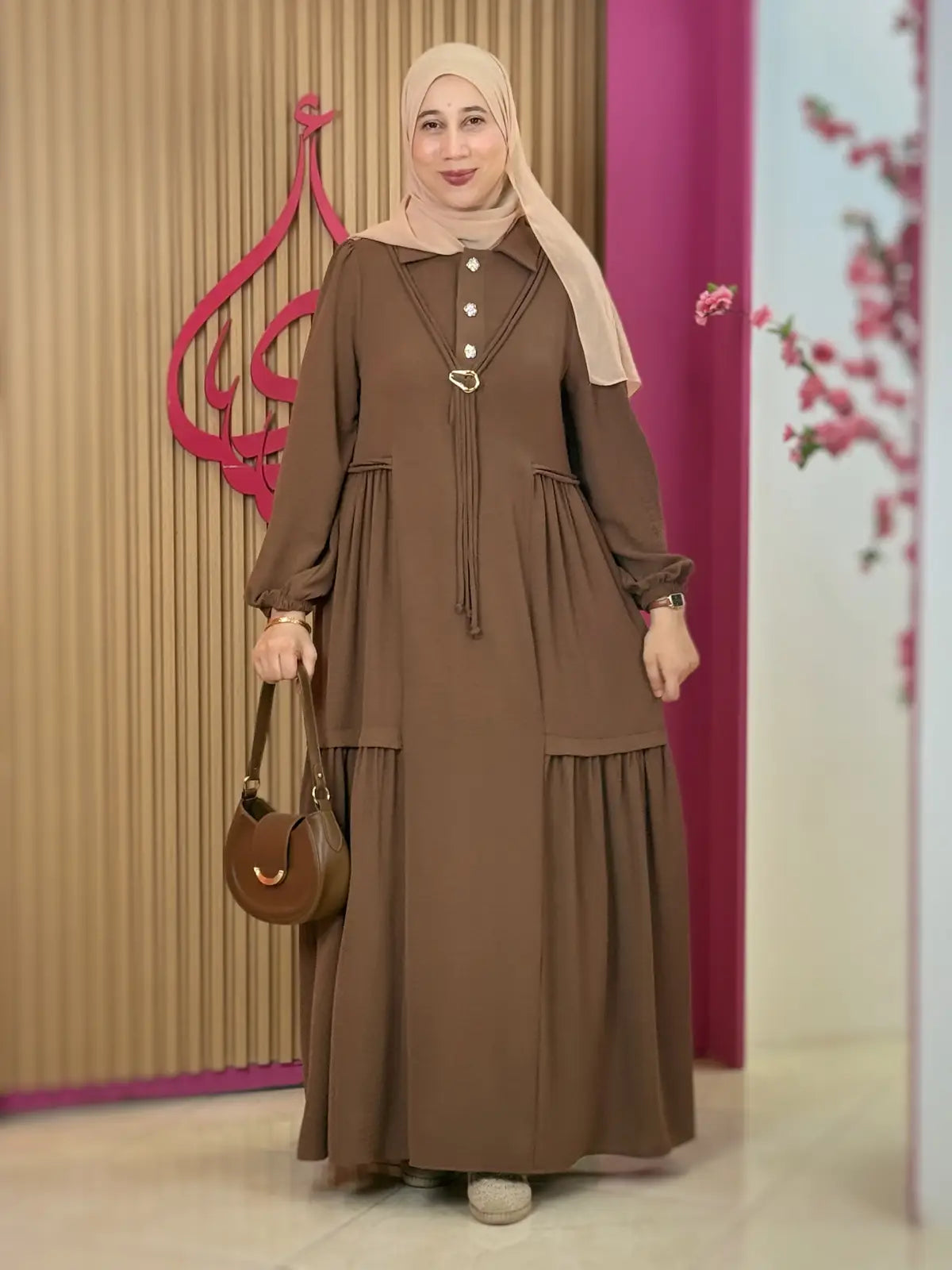 فستان فرح بني