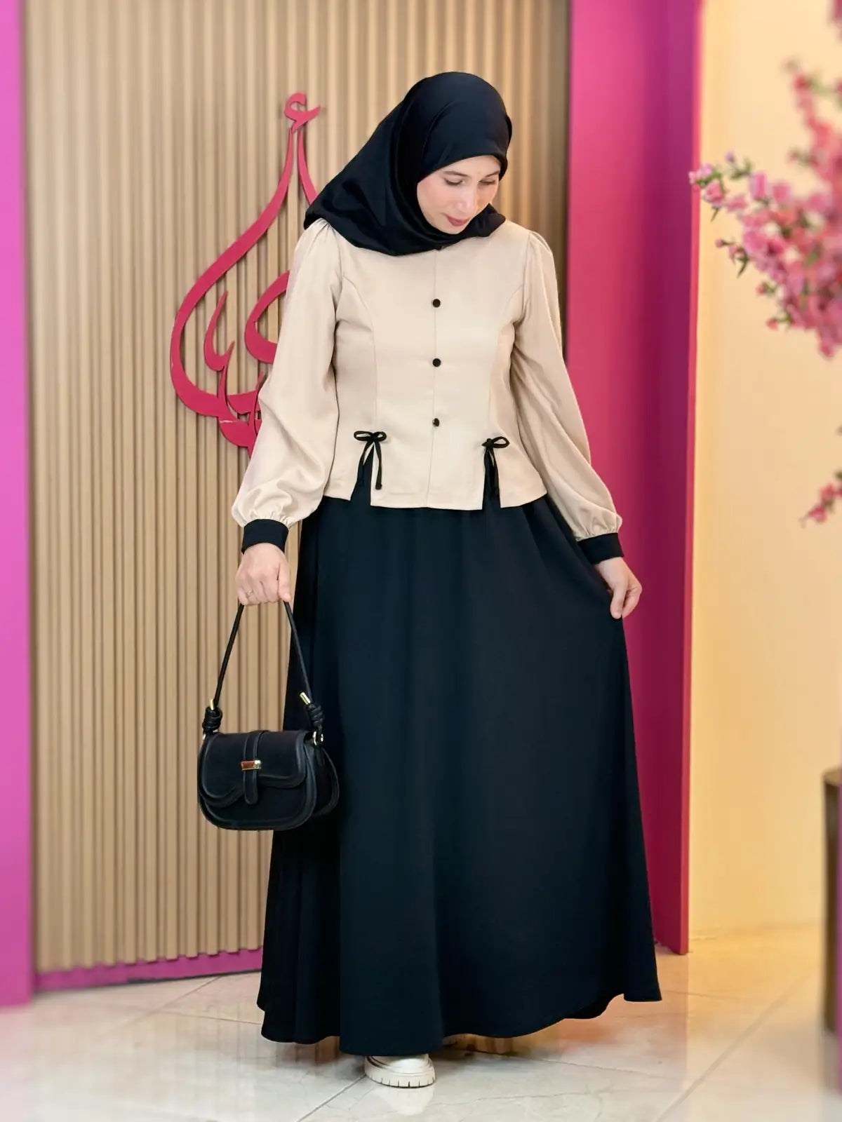 طقم تيجان أسود