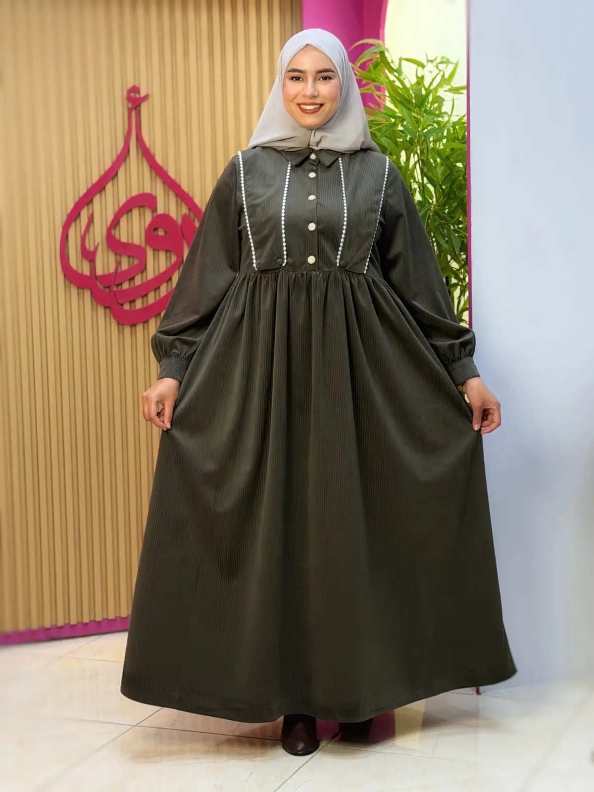 فستان وصال زيتوني