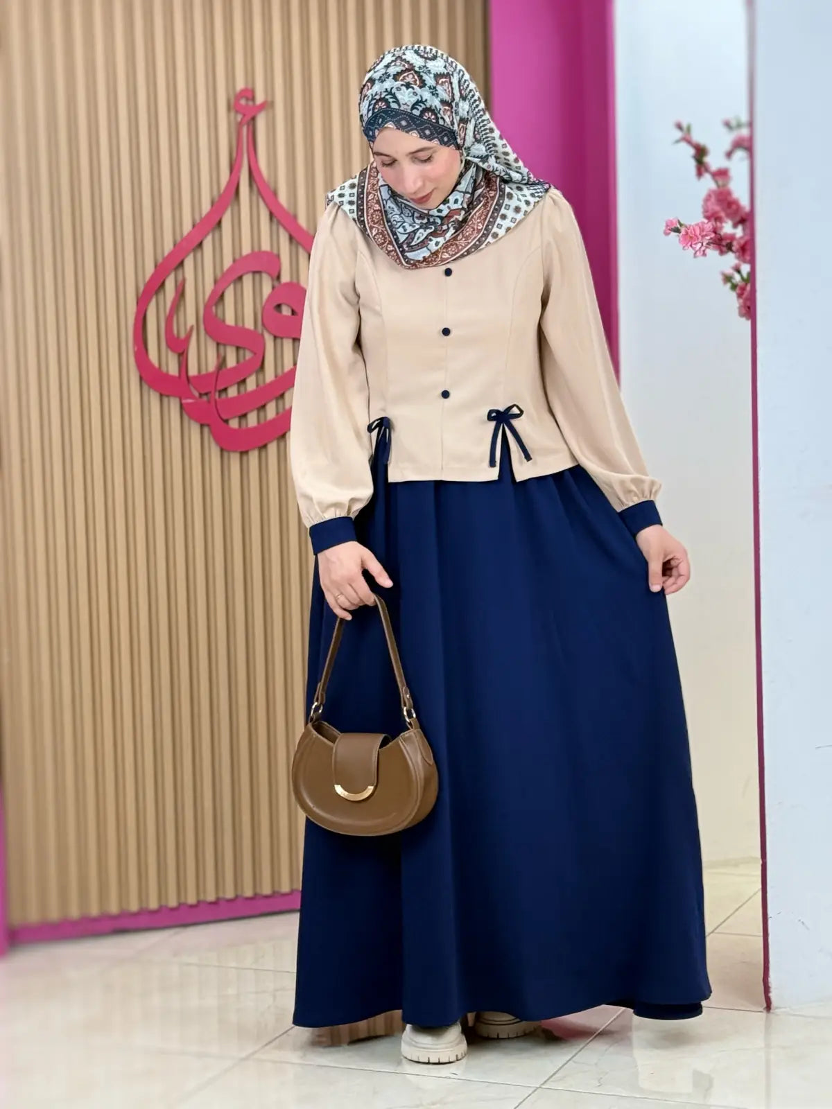 طقم تيجان أزرق