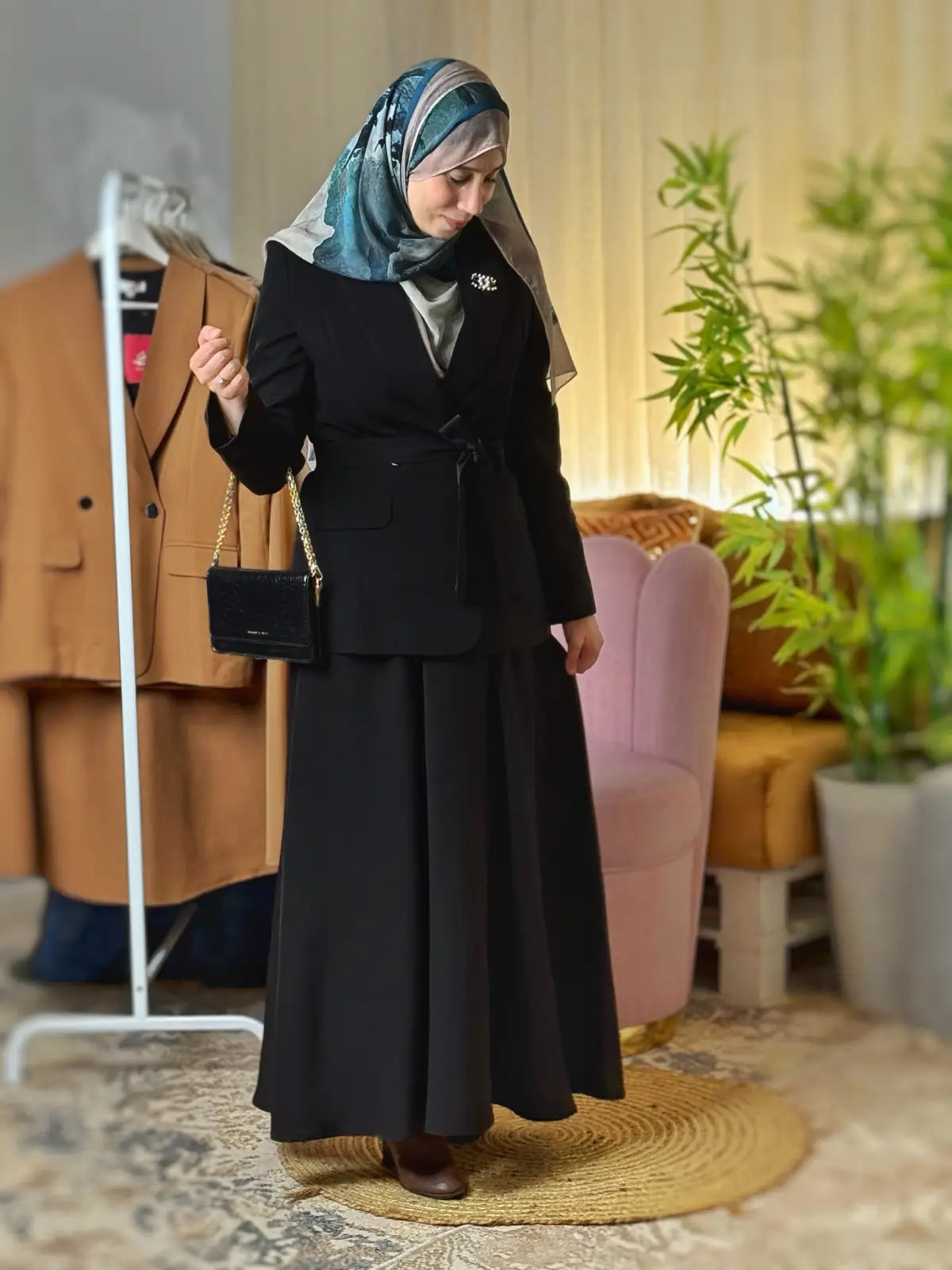 طقم هلا أسود