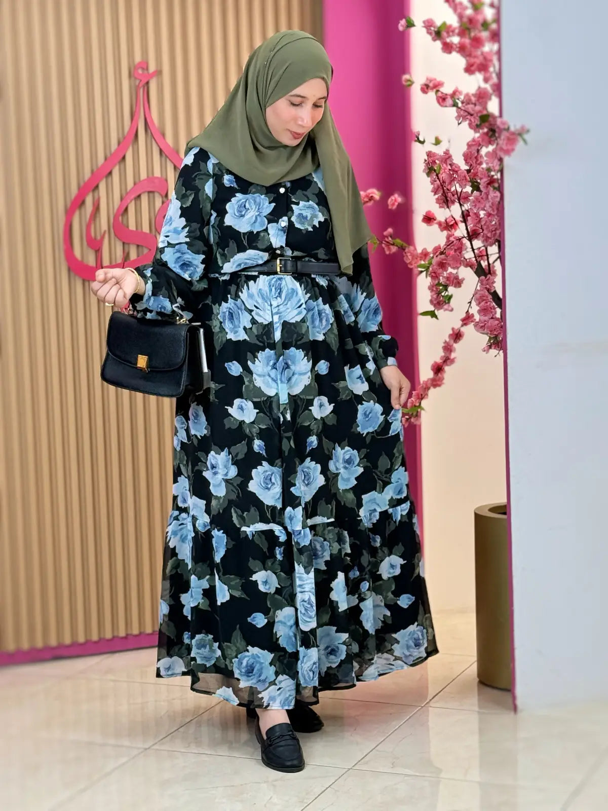 طقم جليلة أزرق