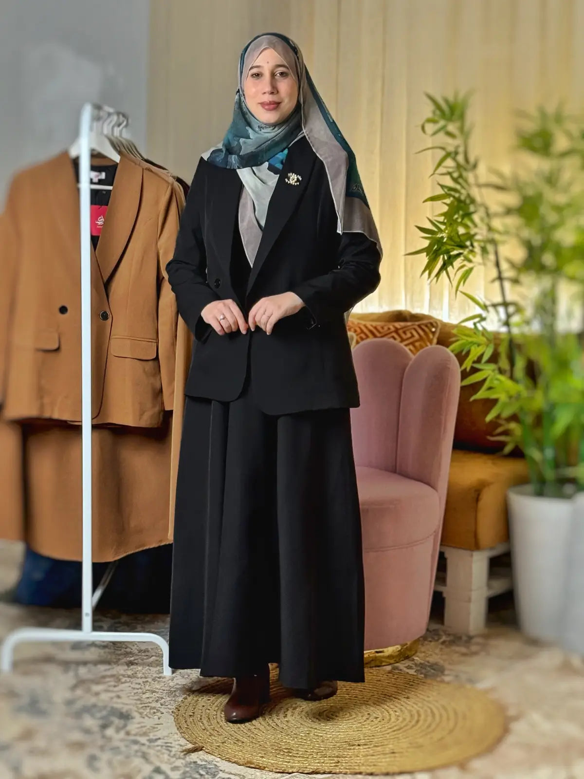 طقم هلا أسود