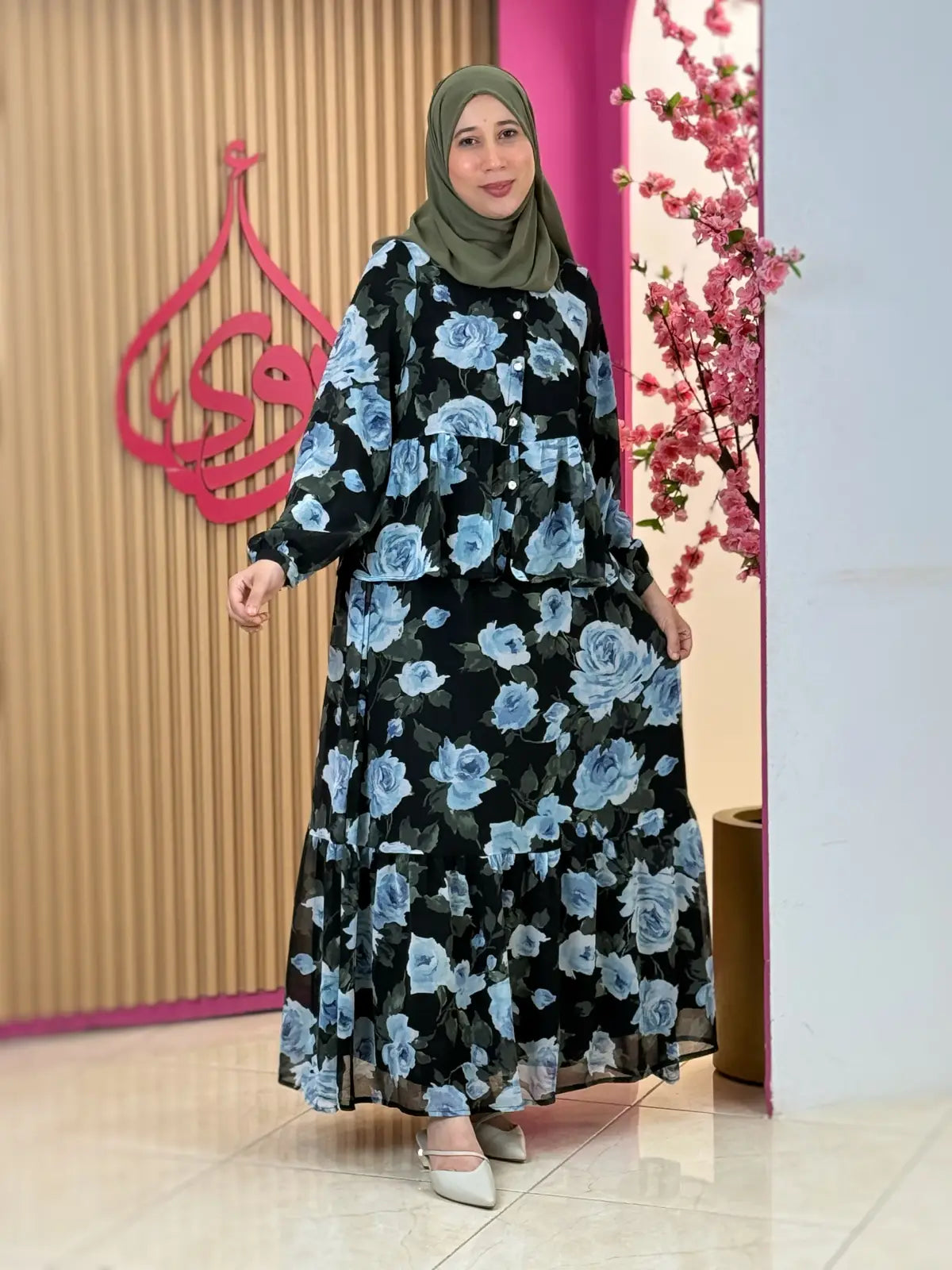 طقم جليلة أزرق
