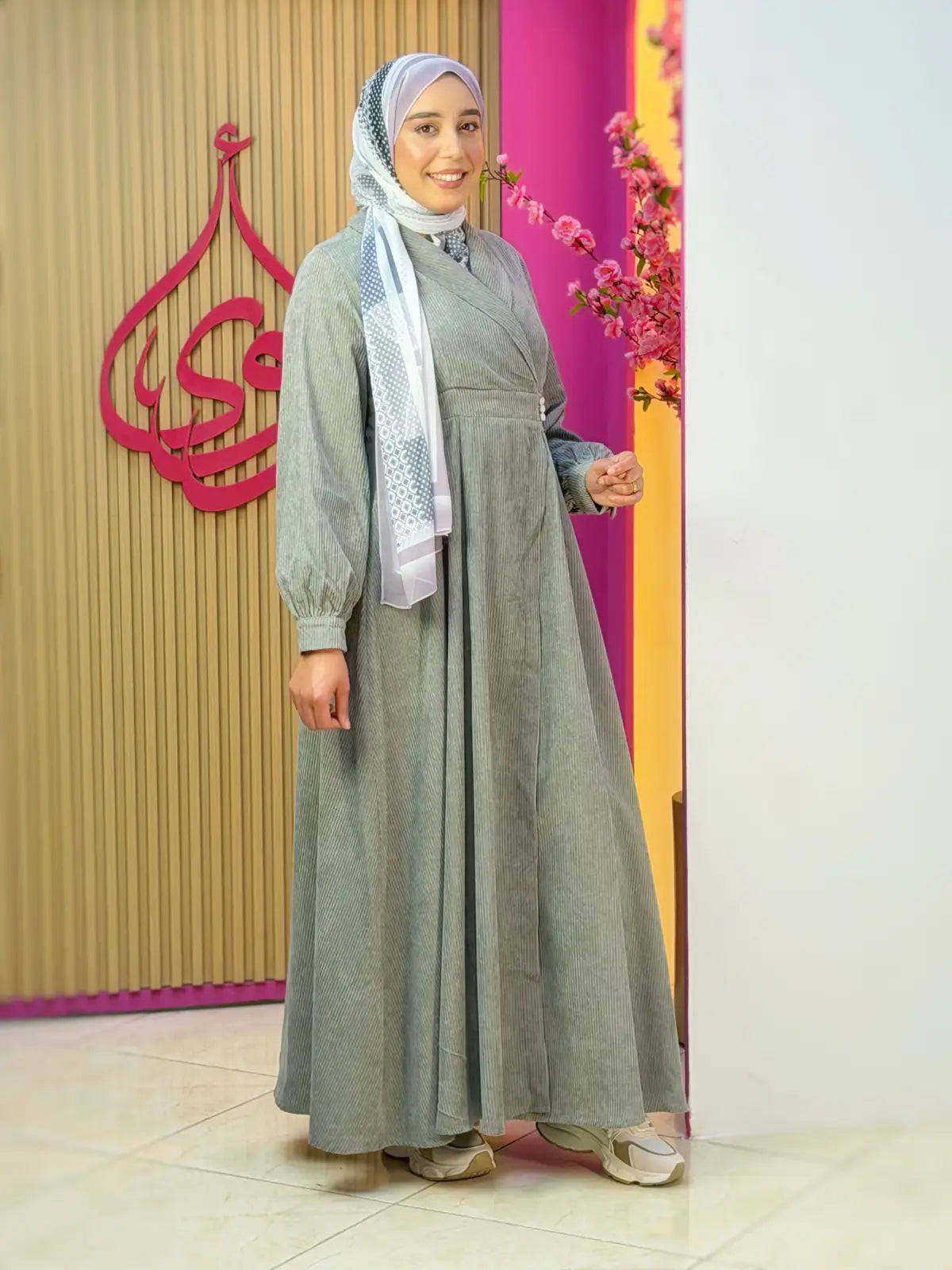 فستان حنين رمادي