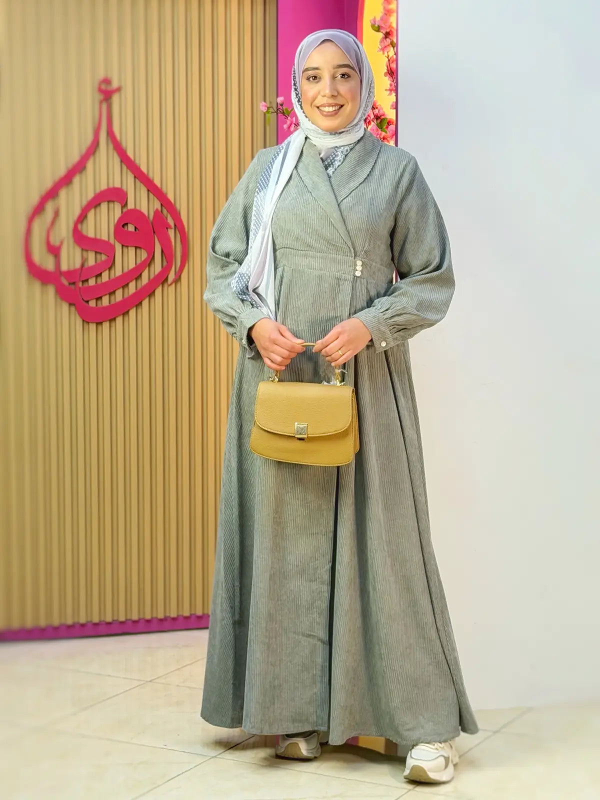 فستان حنين رمادي