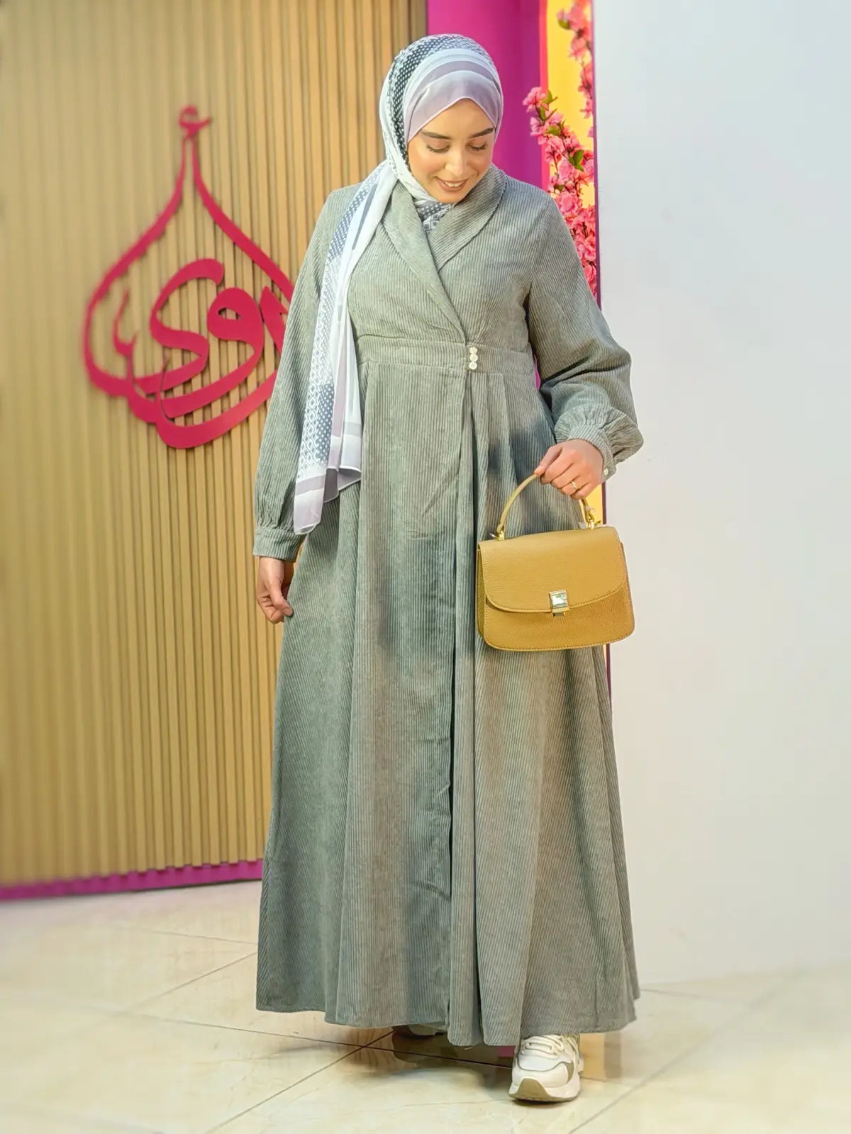 فستان حنين رمادي
