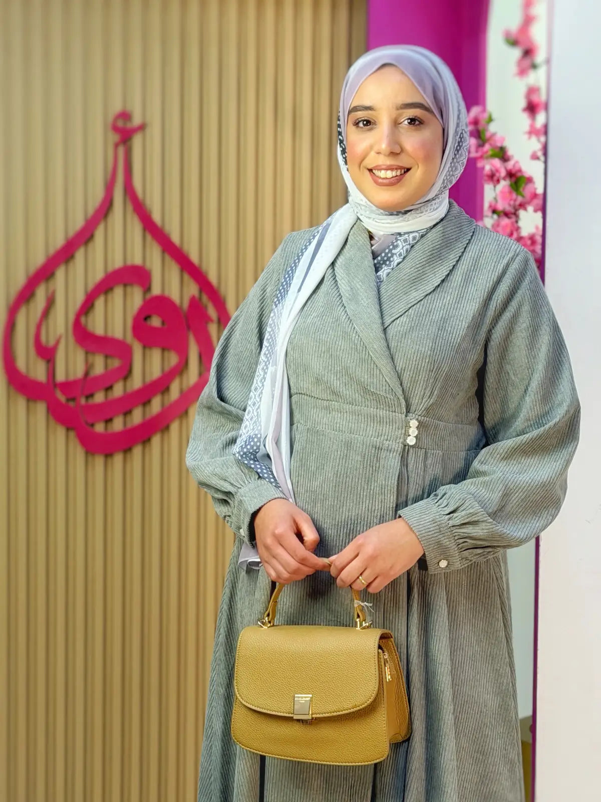 فستان حنين رمادي