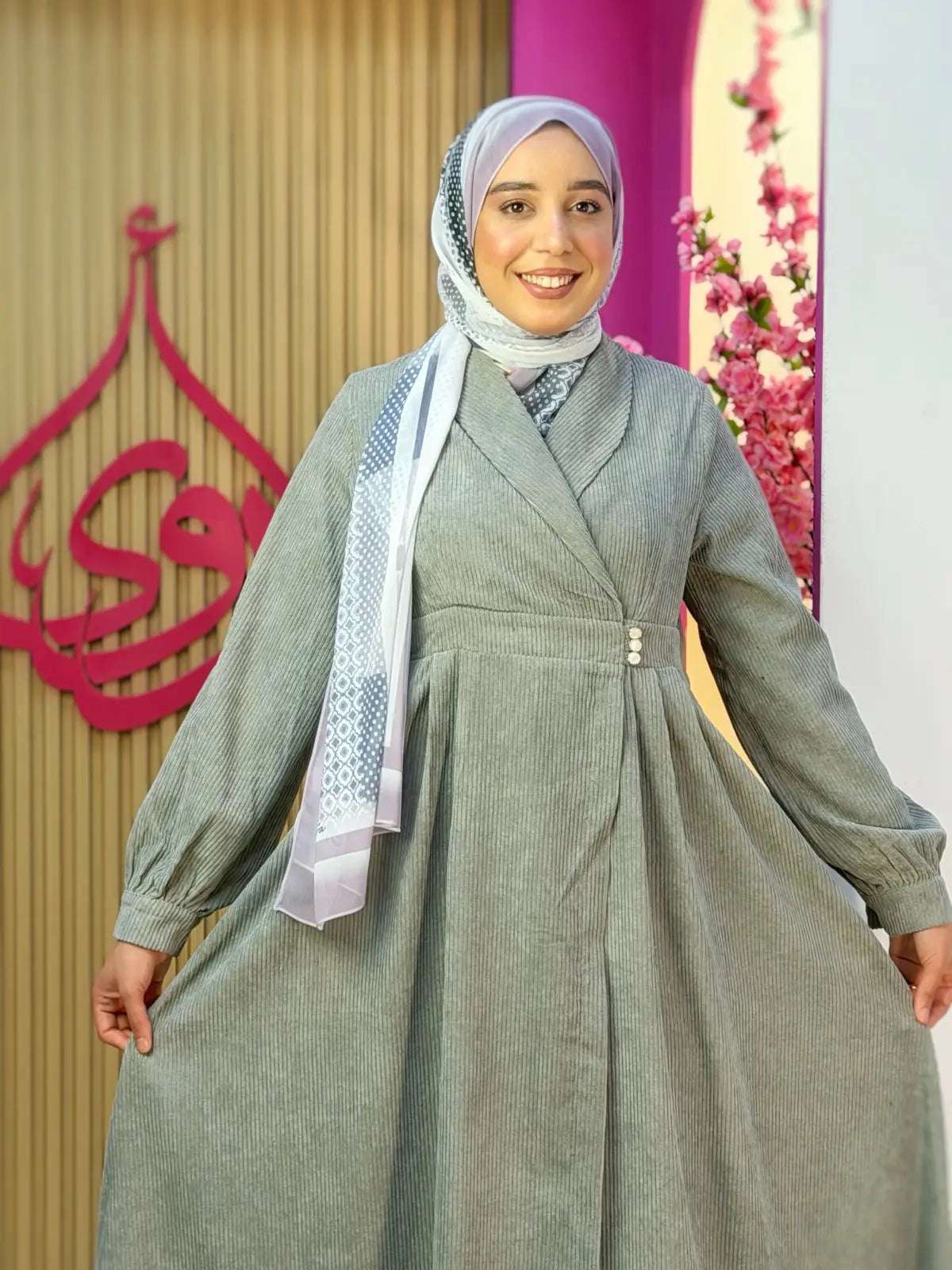 فستان حنين رمادي