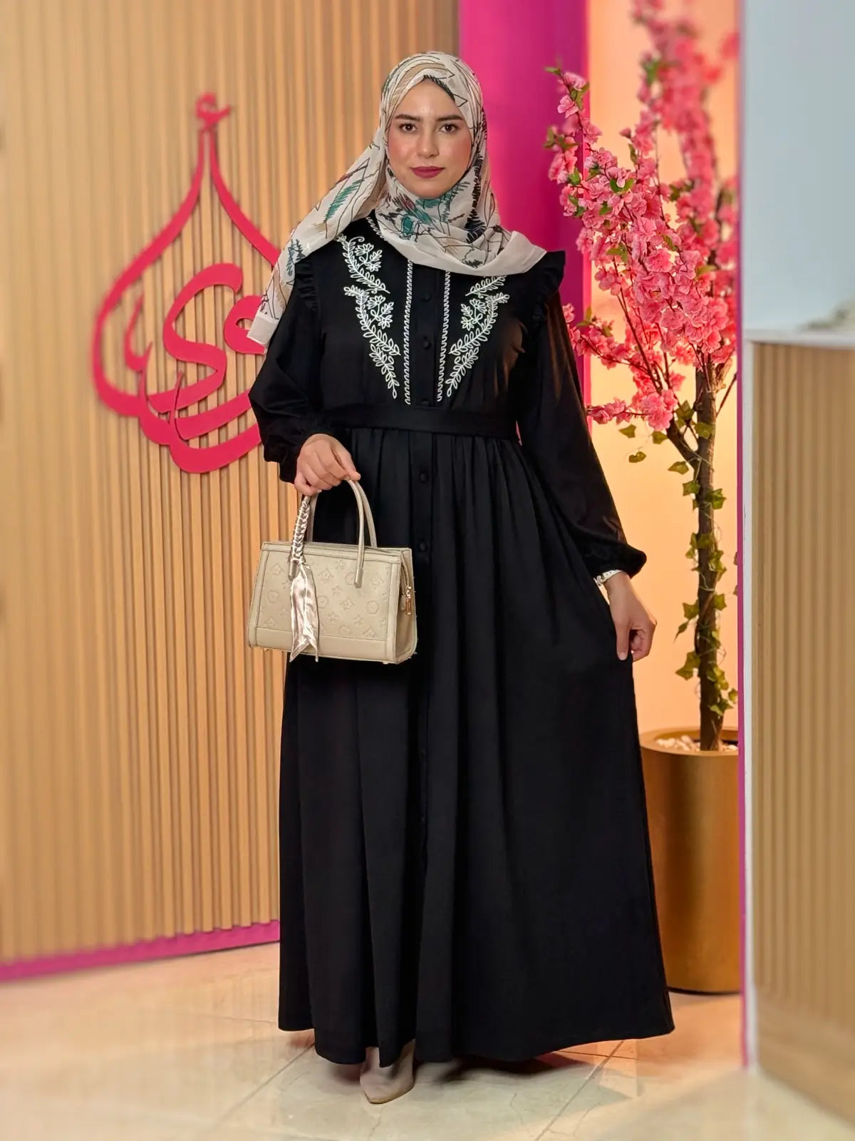 فستان سيرين أسود