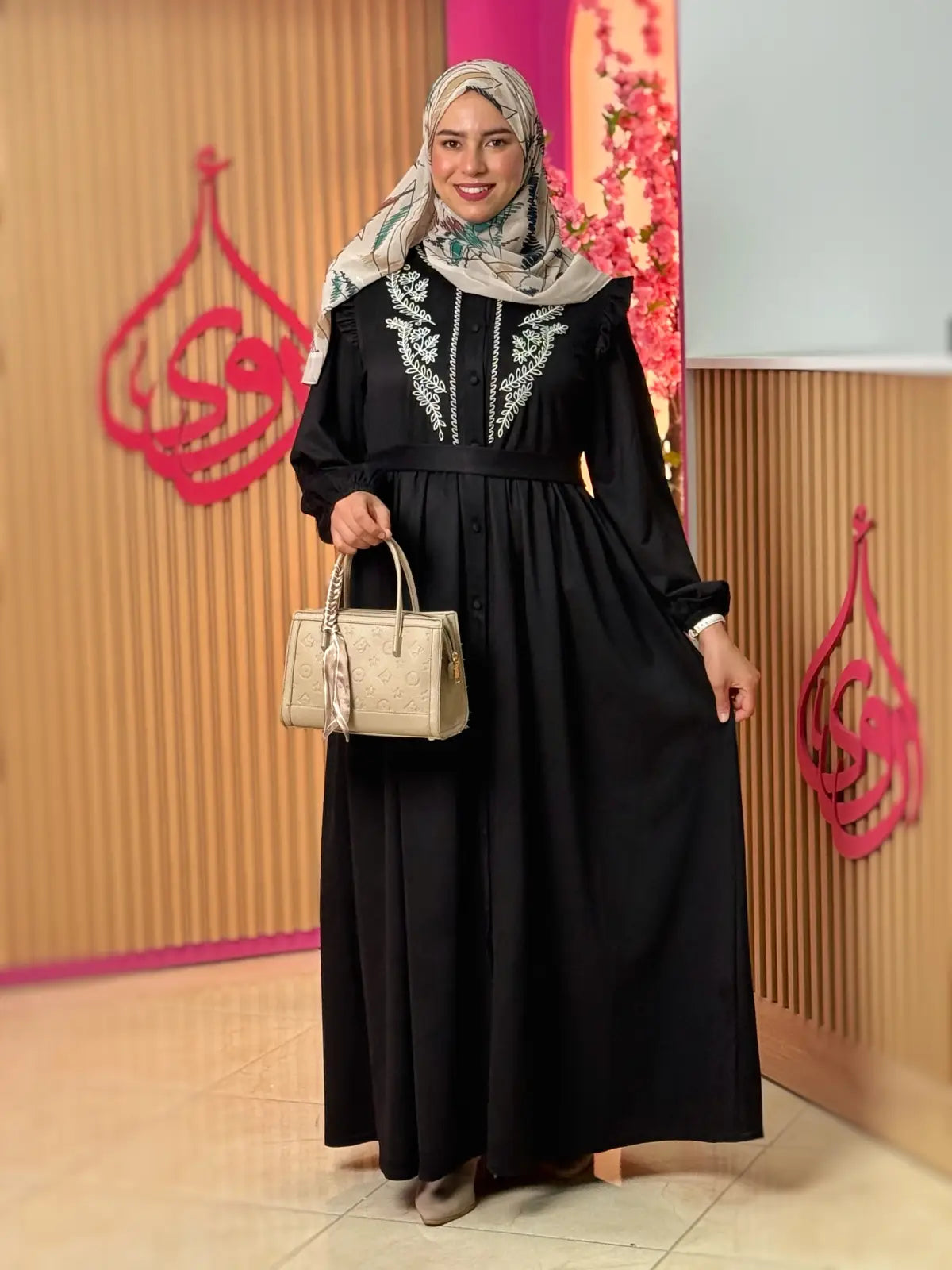 فستان سيرين أسود