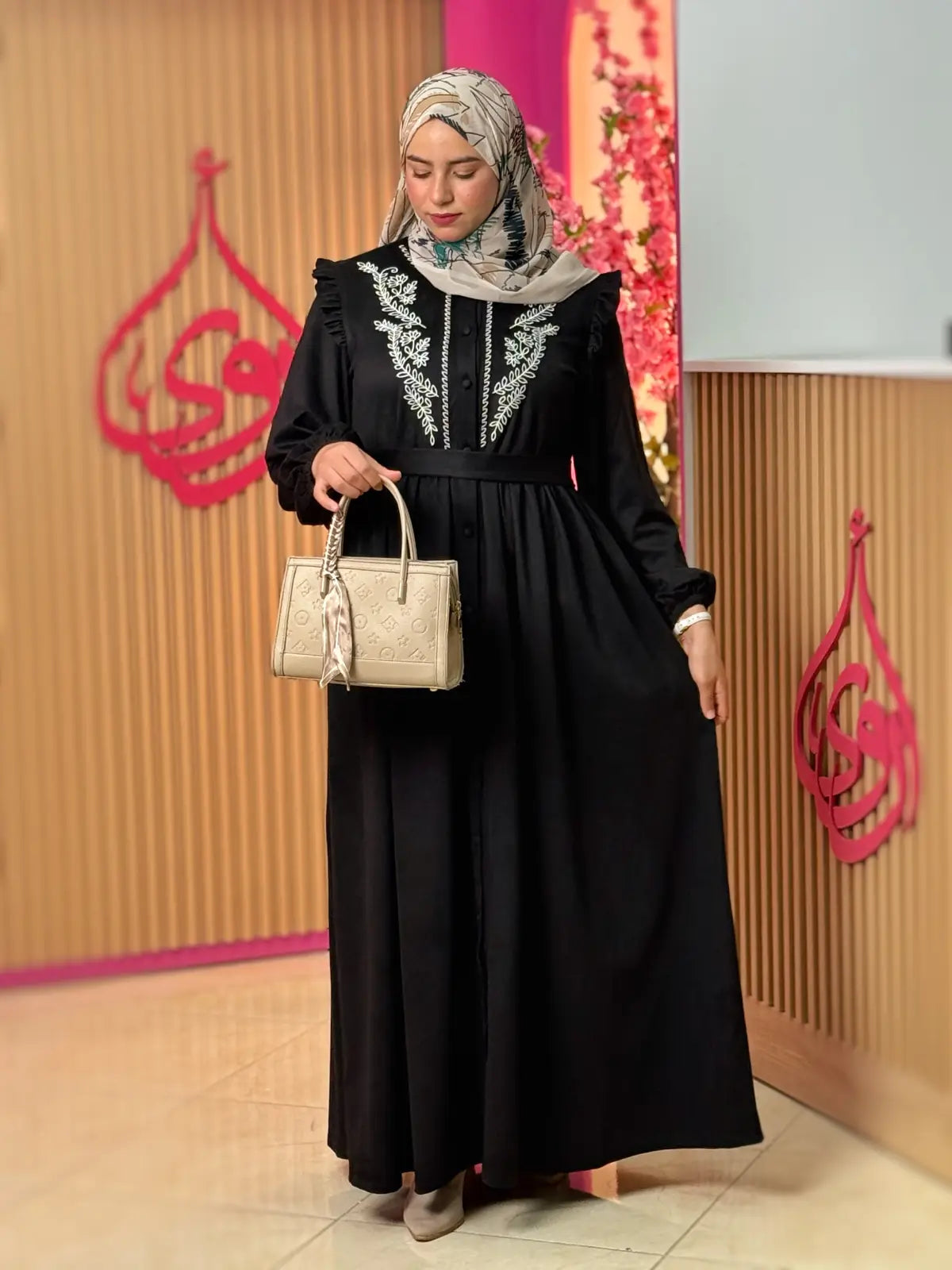 فستان سيرين أسود