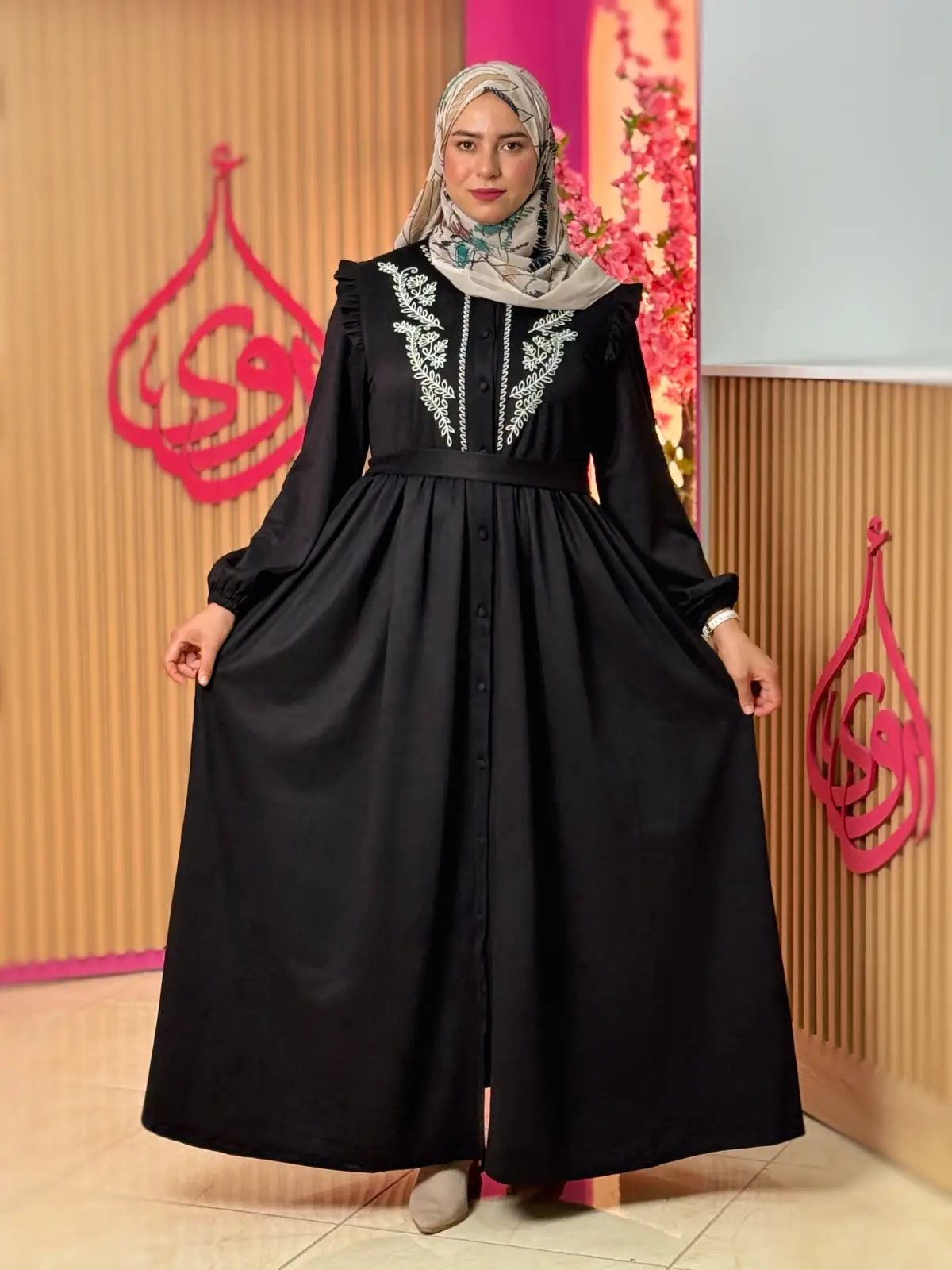 فستان سيرين أسود