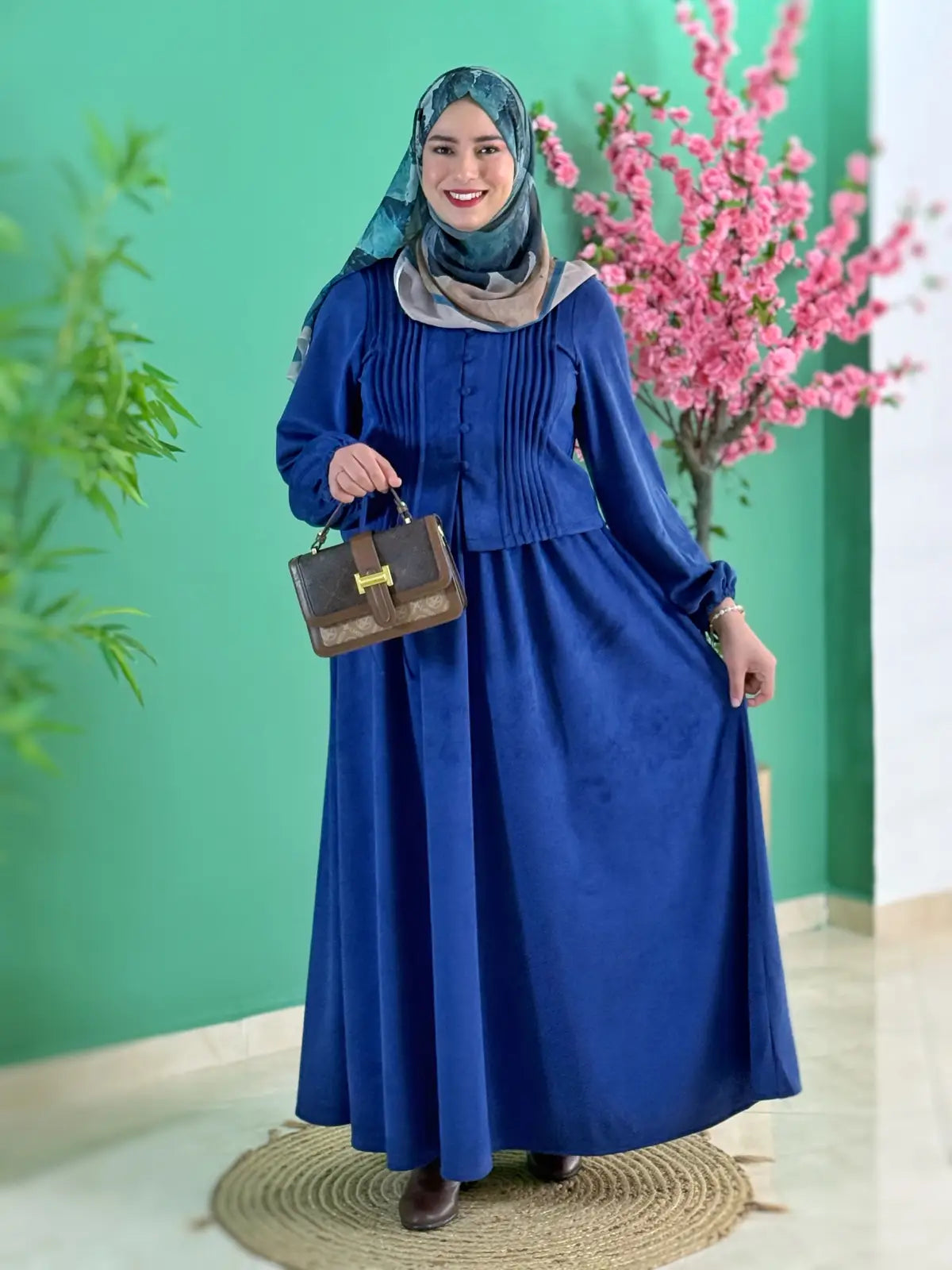 طقم نوران أزرق ملكي