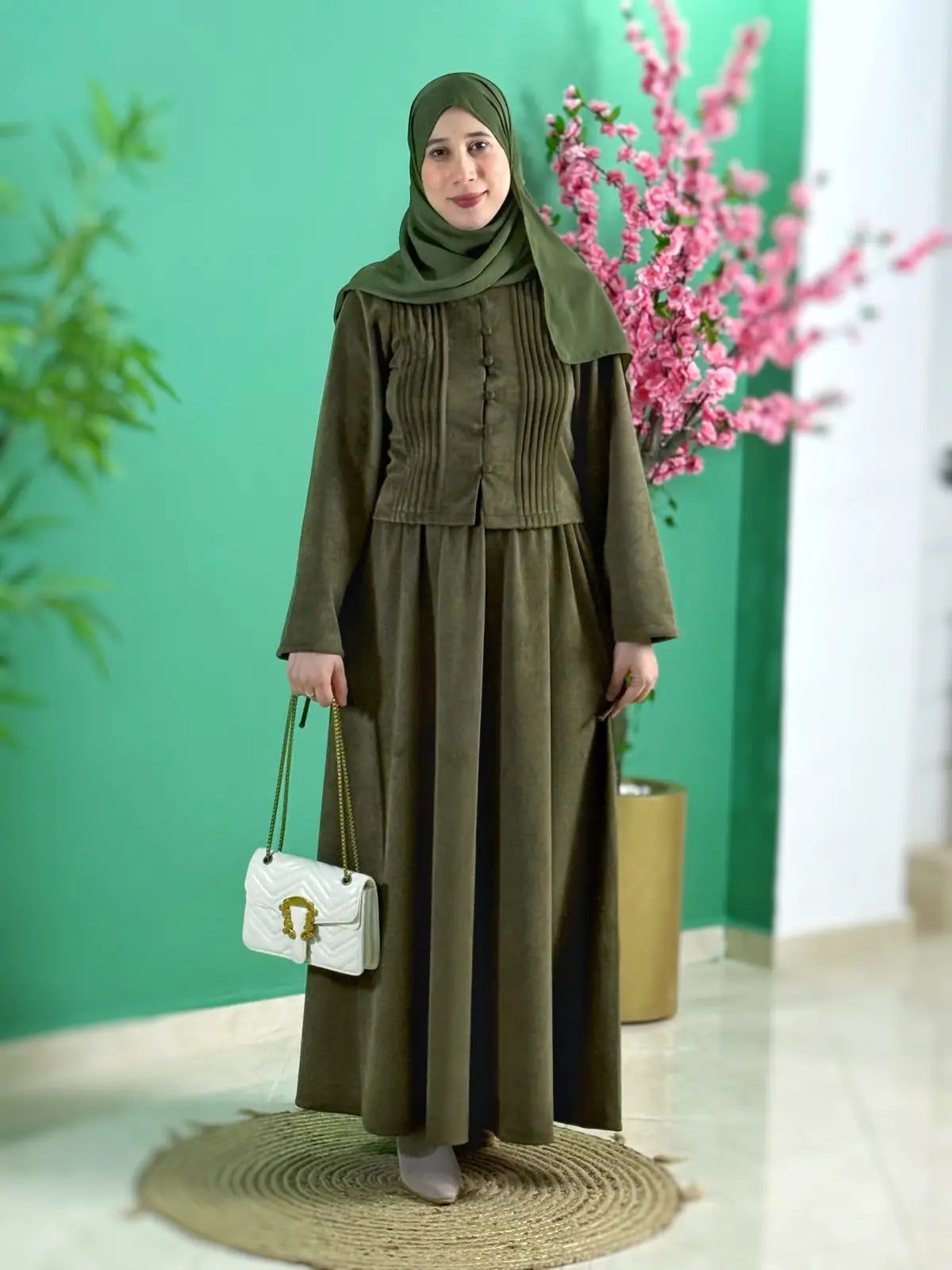 طقم نوران زيتوني