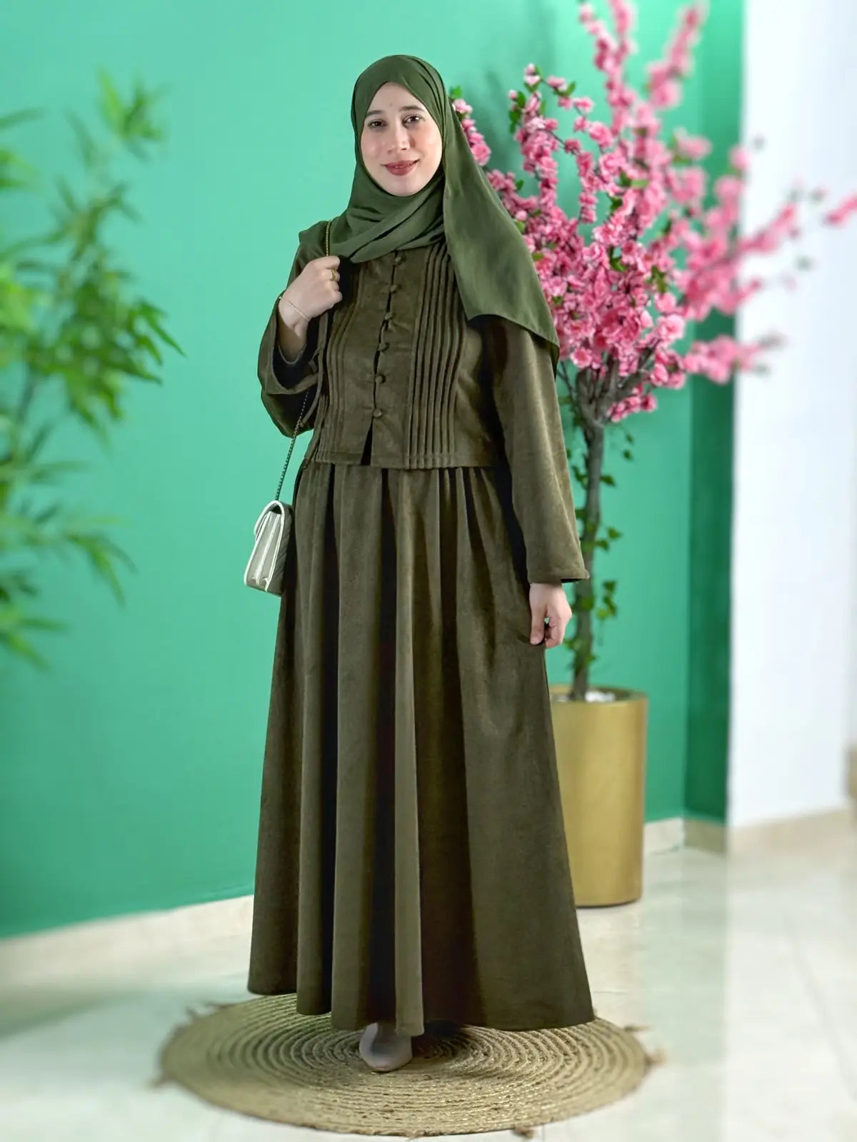 طقم نوران زيتوني