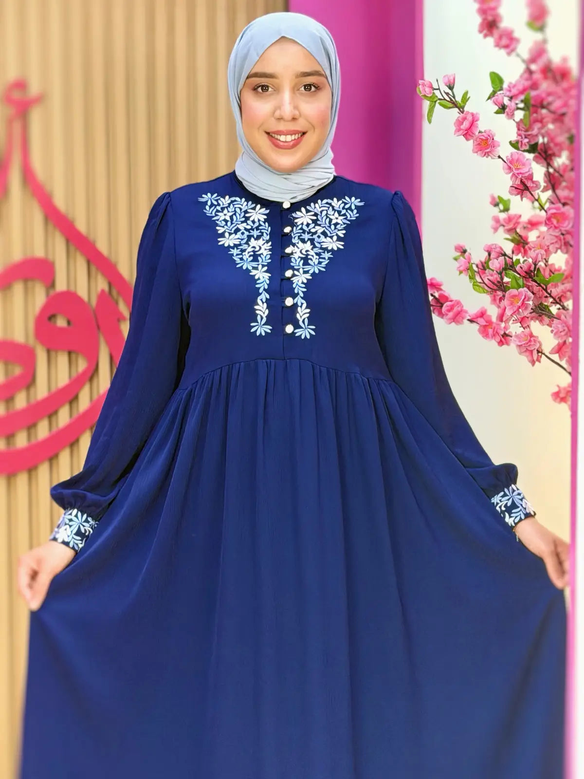 فستان وسام أزرق