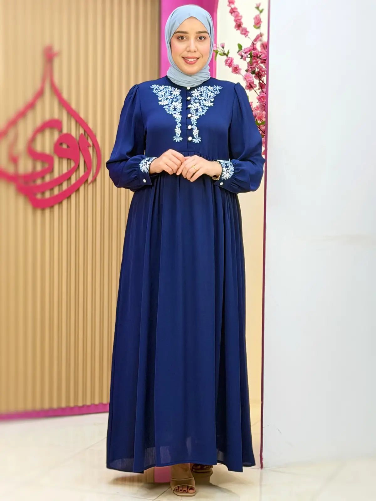 فستان وسام أزرق