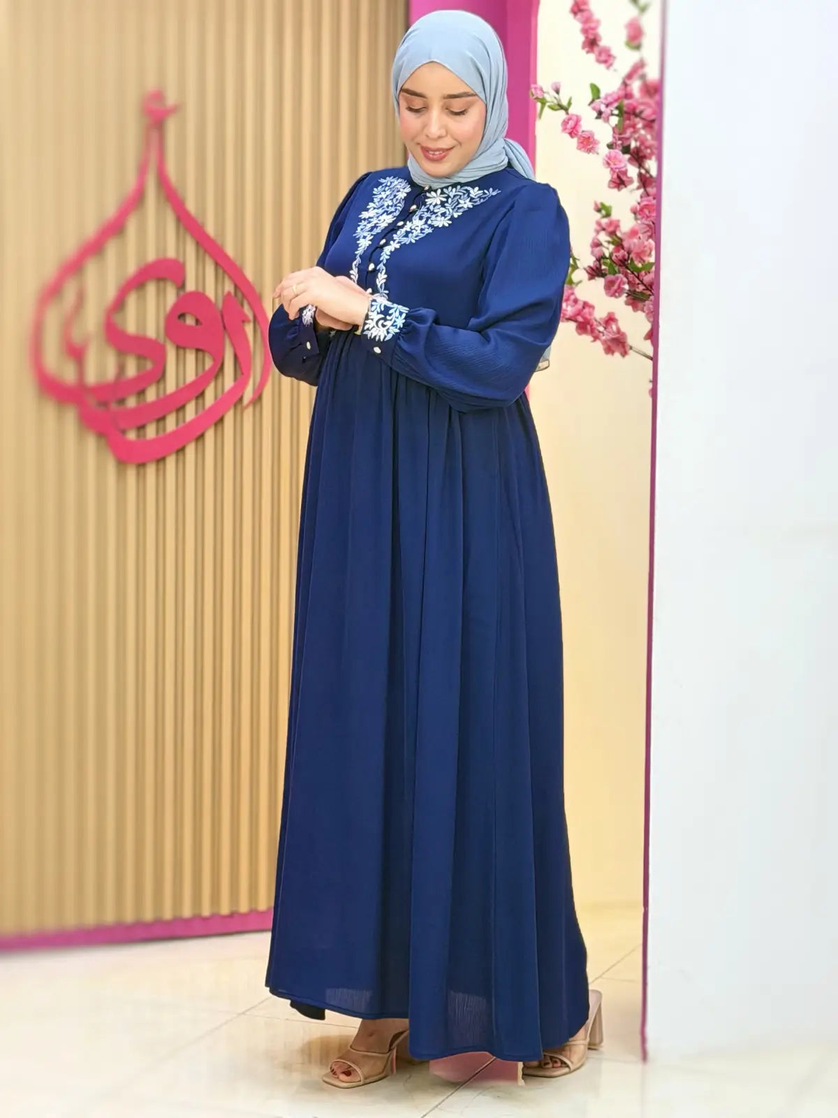 فستان وسام أزرق