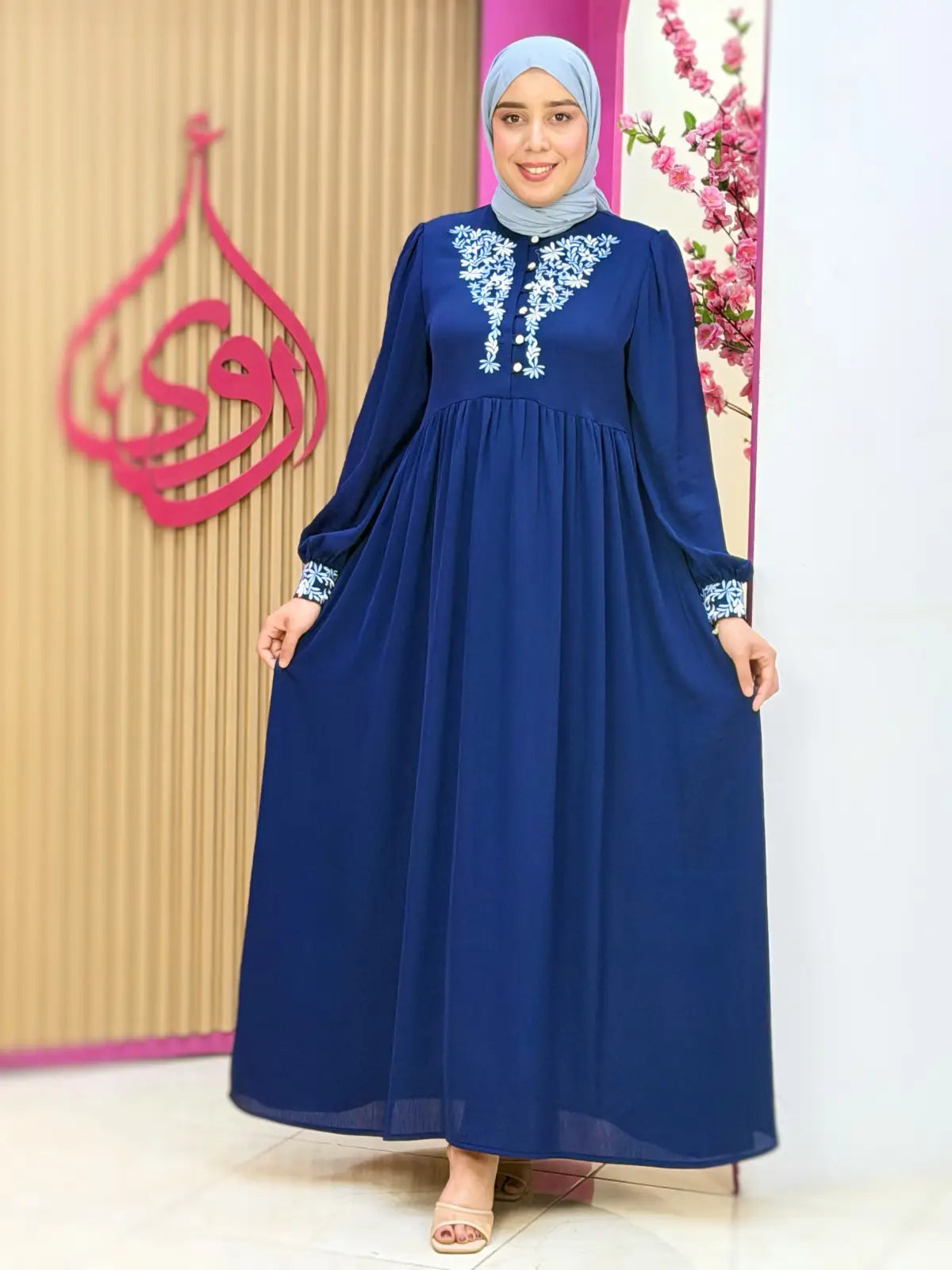 فستان وسام أزرق