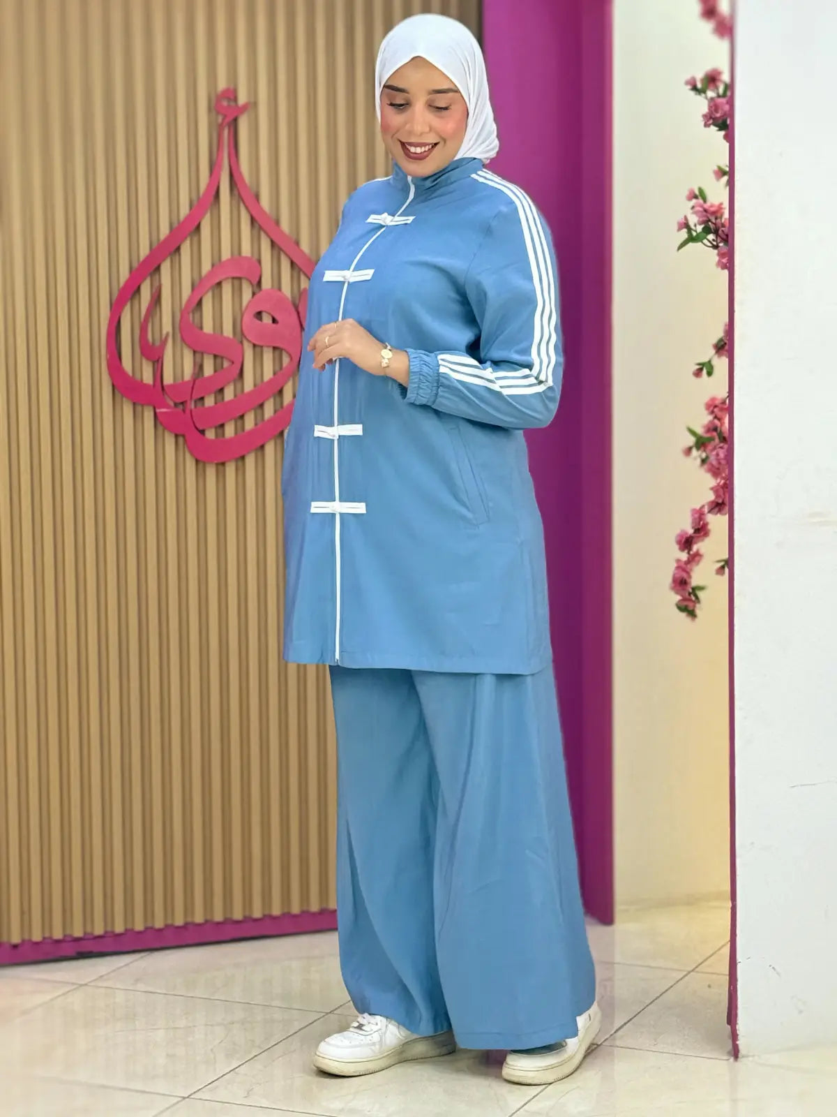 طقم ضحى أزرق
