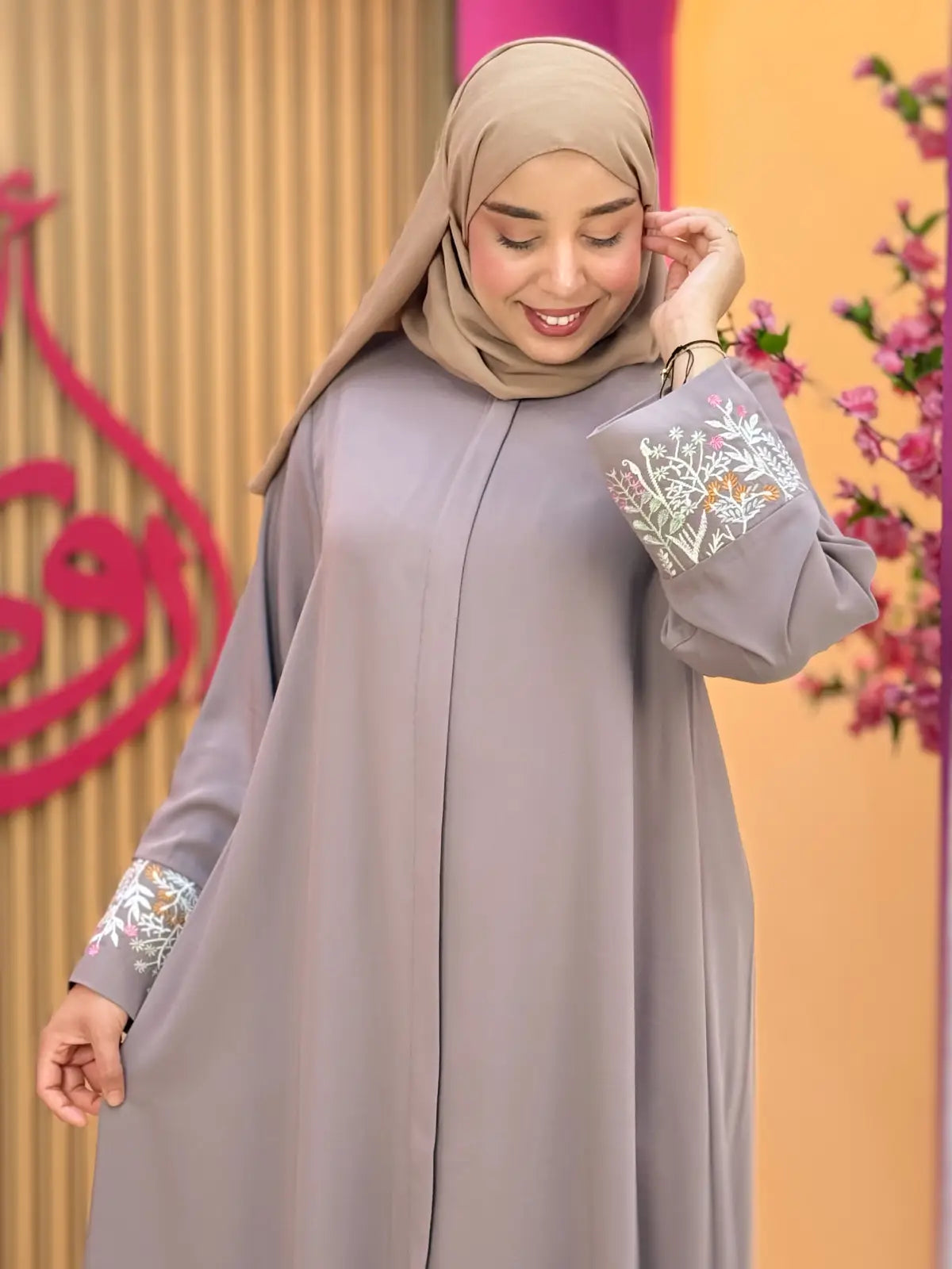 عباية بسمة رمادي