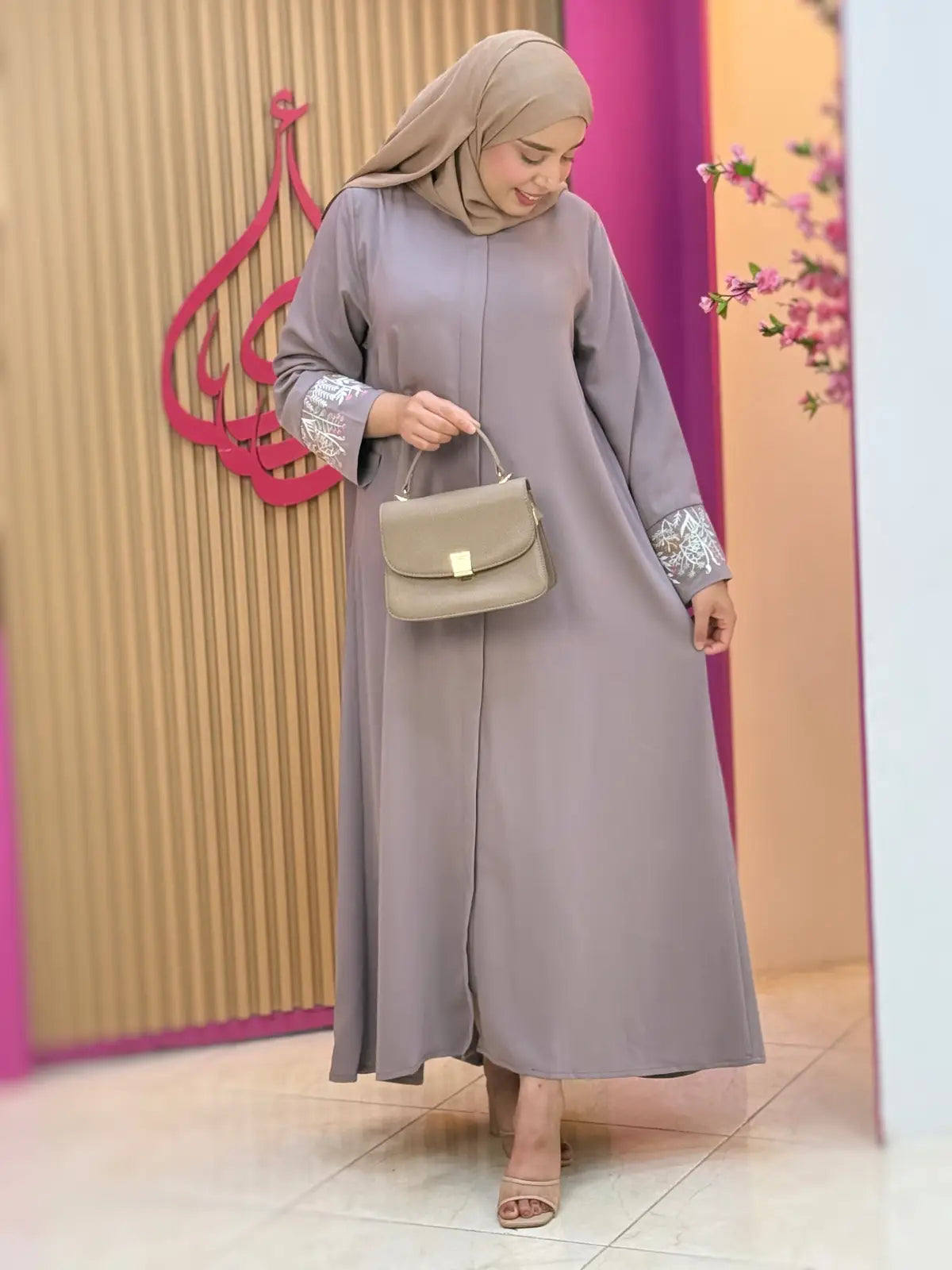 عباية بسمة رمادي