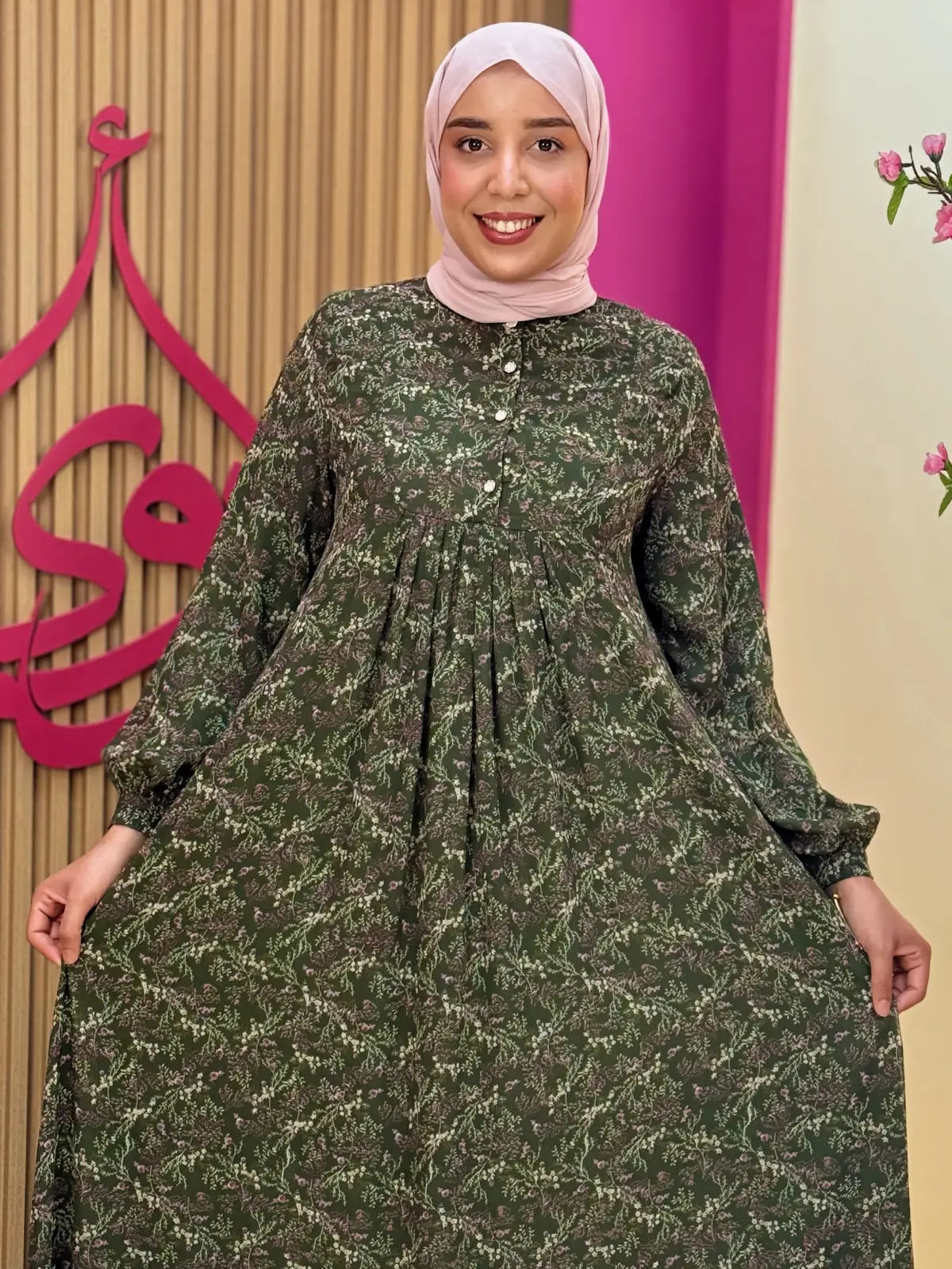 فستان أريج أخضر مزهر